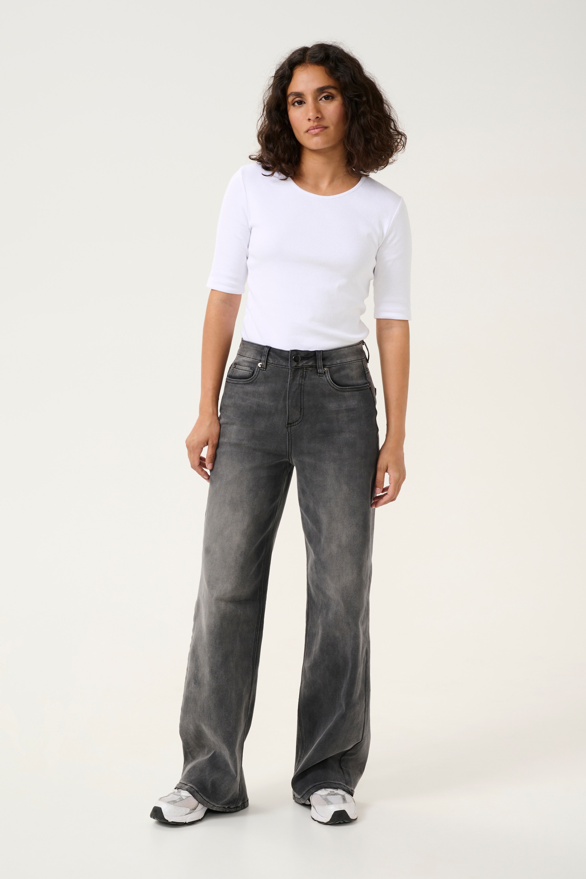 KAsinem Jeans LOOKBOOK FRONT 10509518-103162