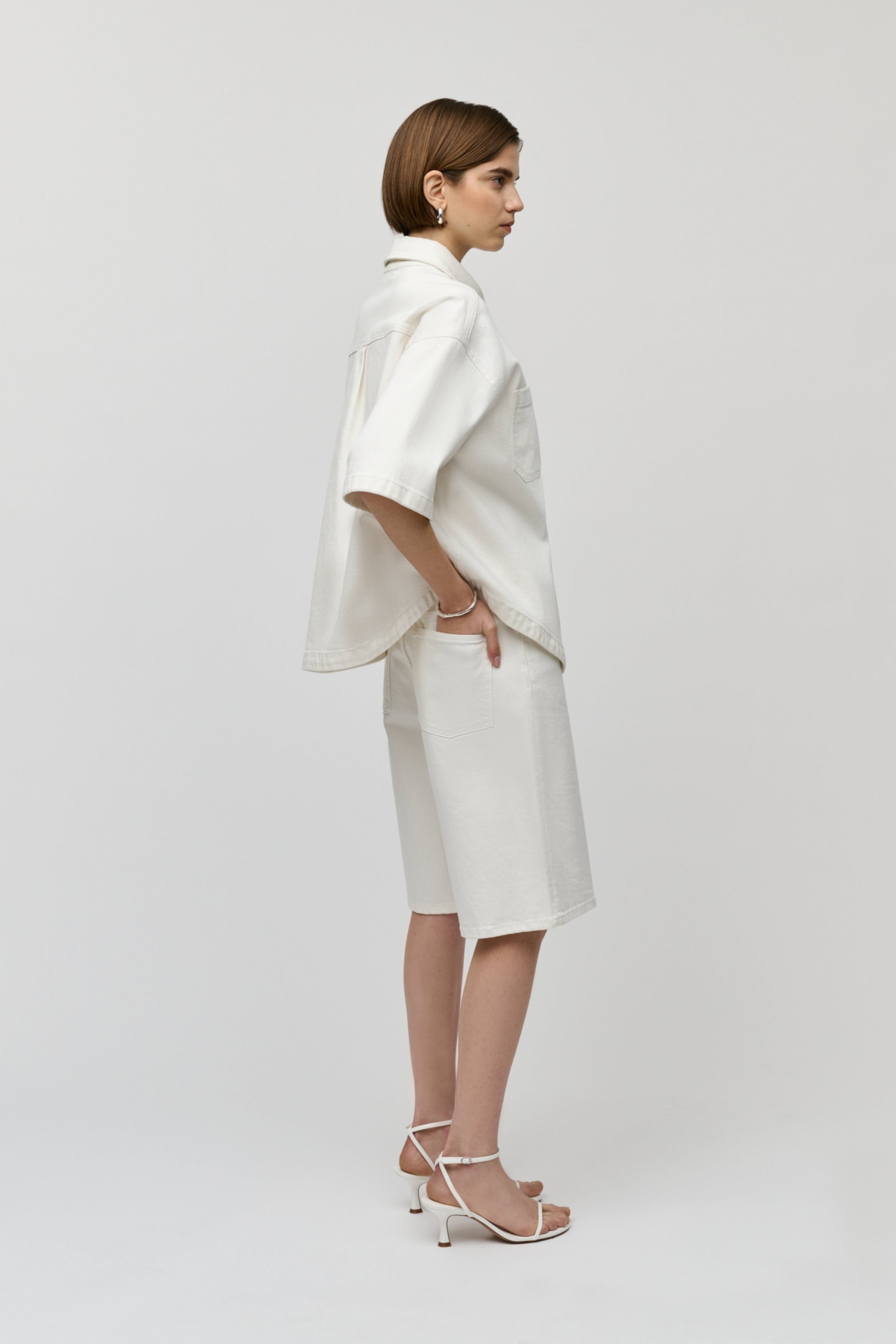 PIRI Shorts LOOKBOOK FRONT 30600523-WH010