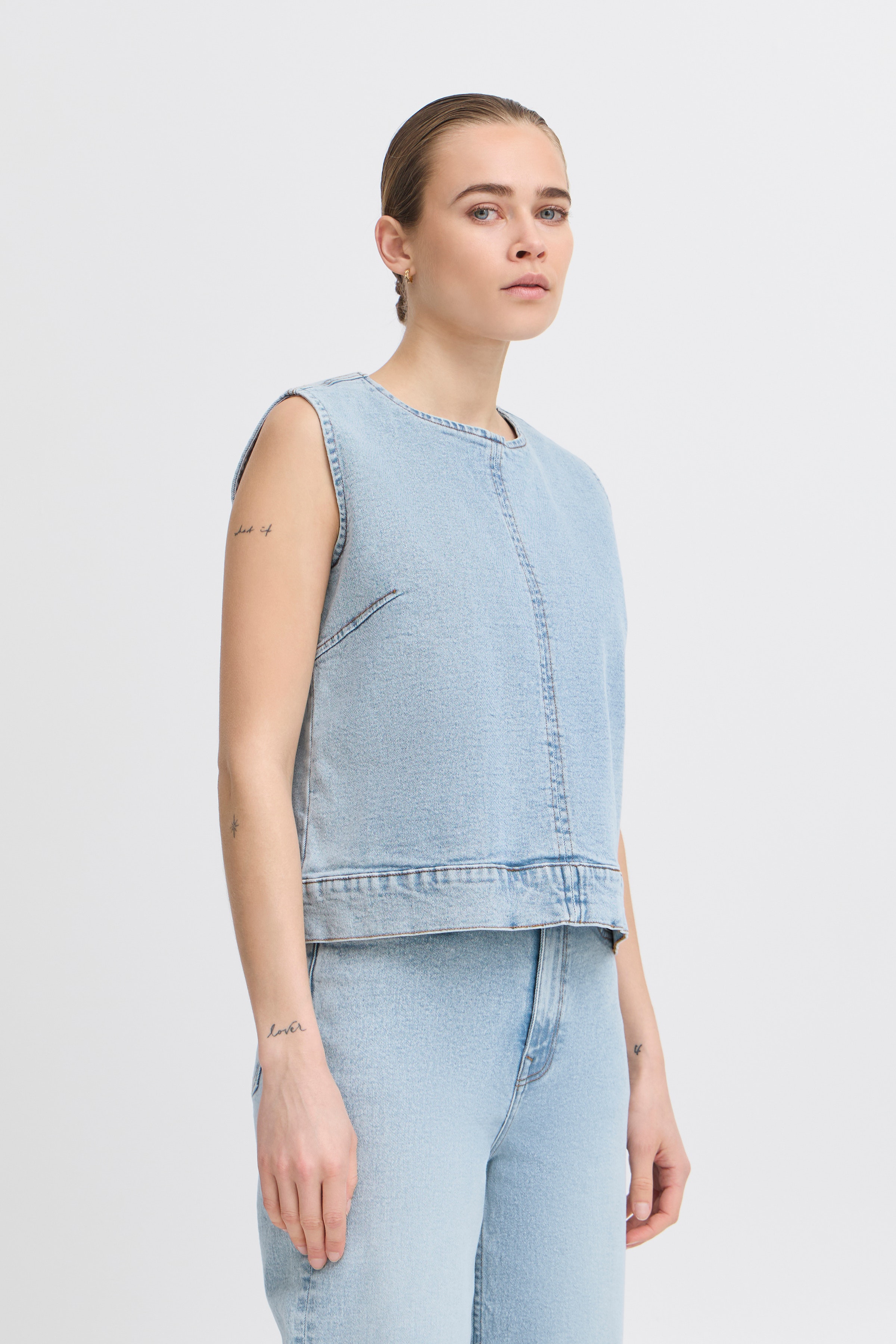 IHARMIOS Top LOOKBOOK FRONT 20123237-200792