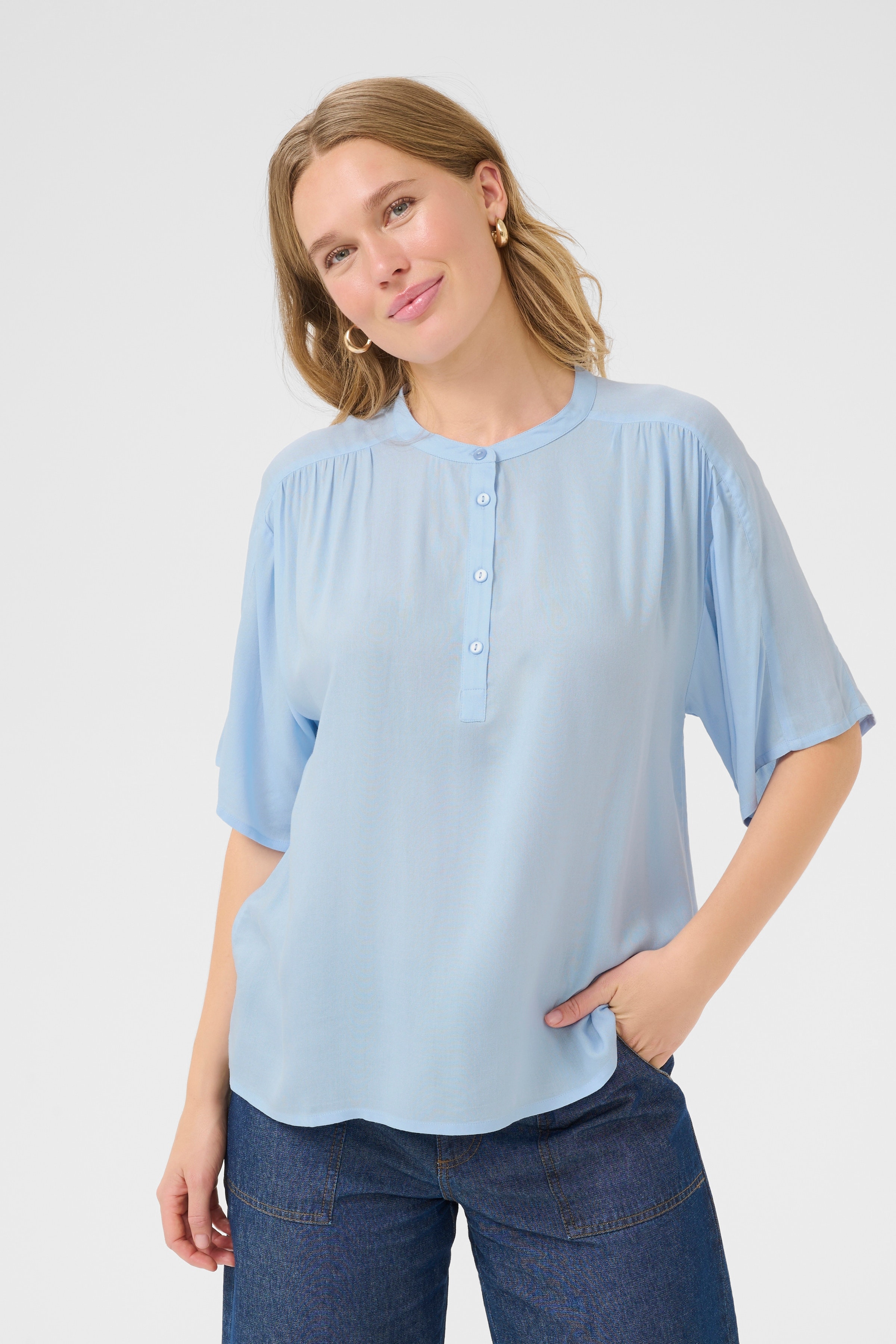 BPcharlotte Blouse LOOKBOOK FRONT 10590842-154031B