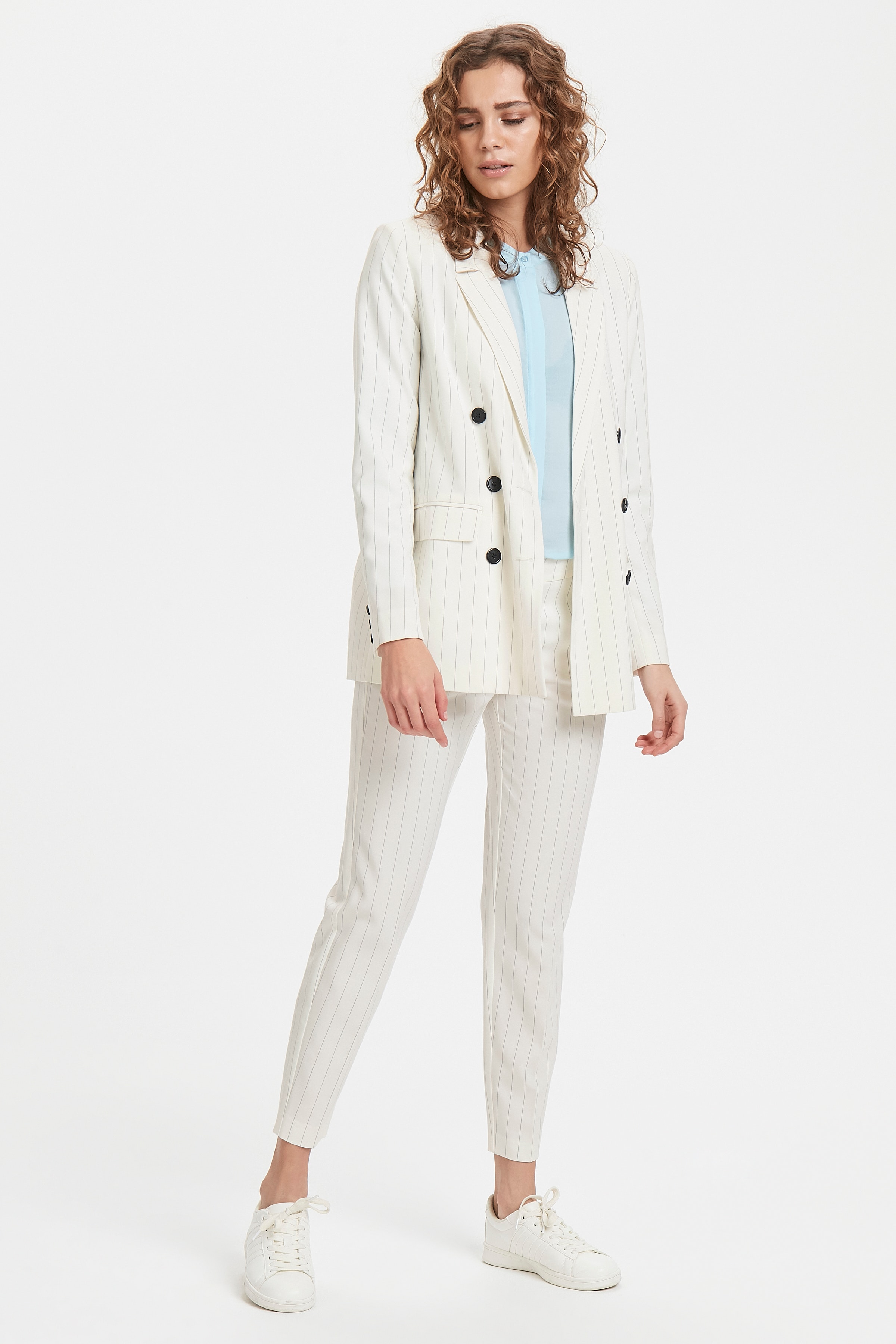 Blazer LOOKBOOK FRONT 20108435-10111