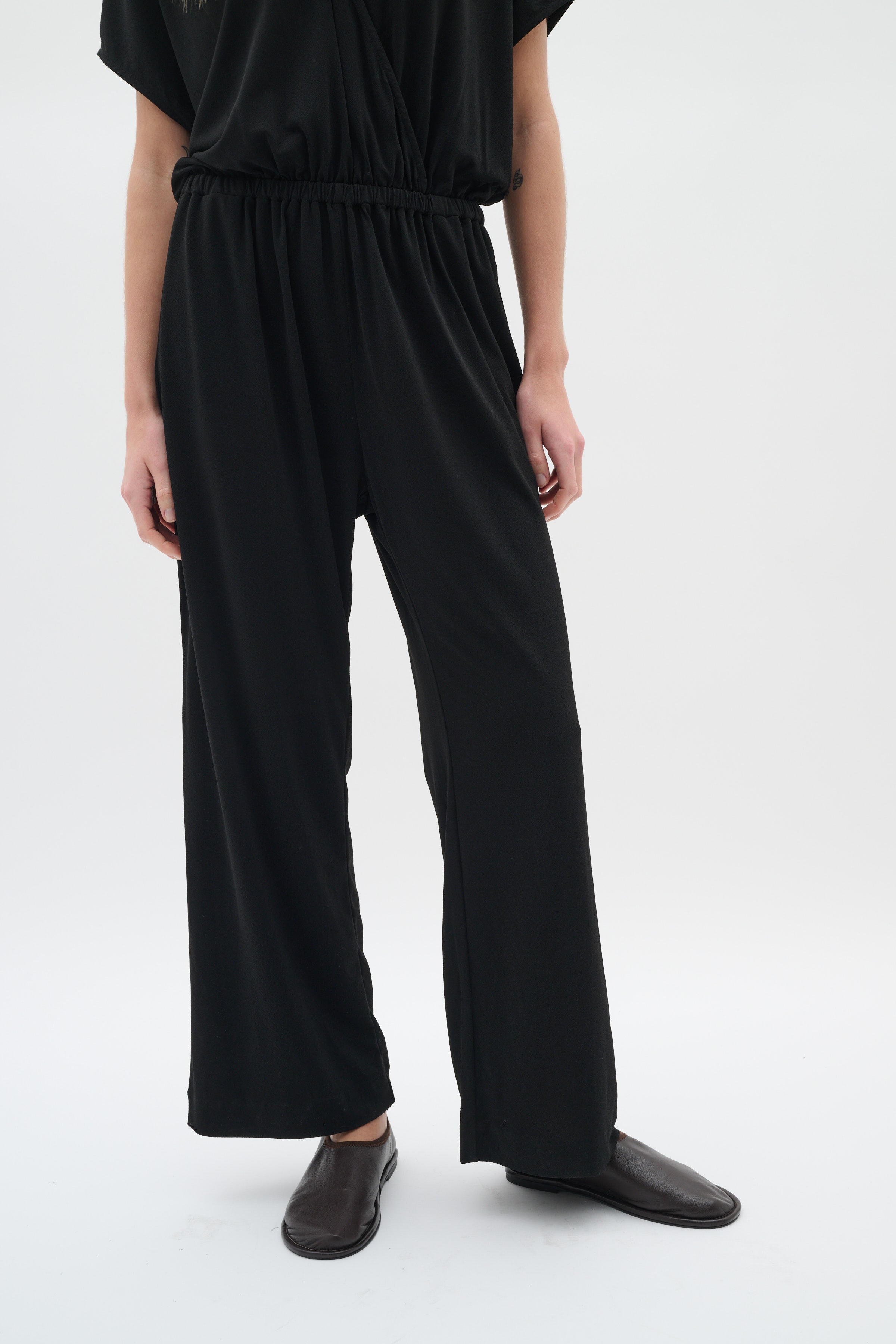 GaldriaIW Overall LOOKBOOK FRONT 30110950-194008