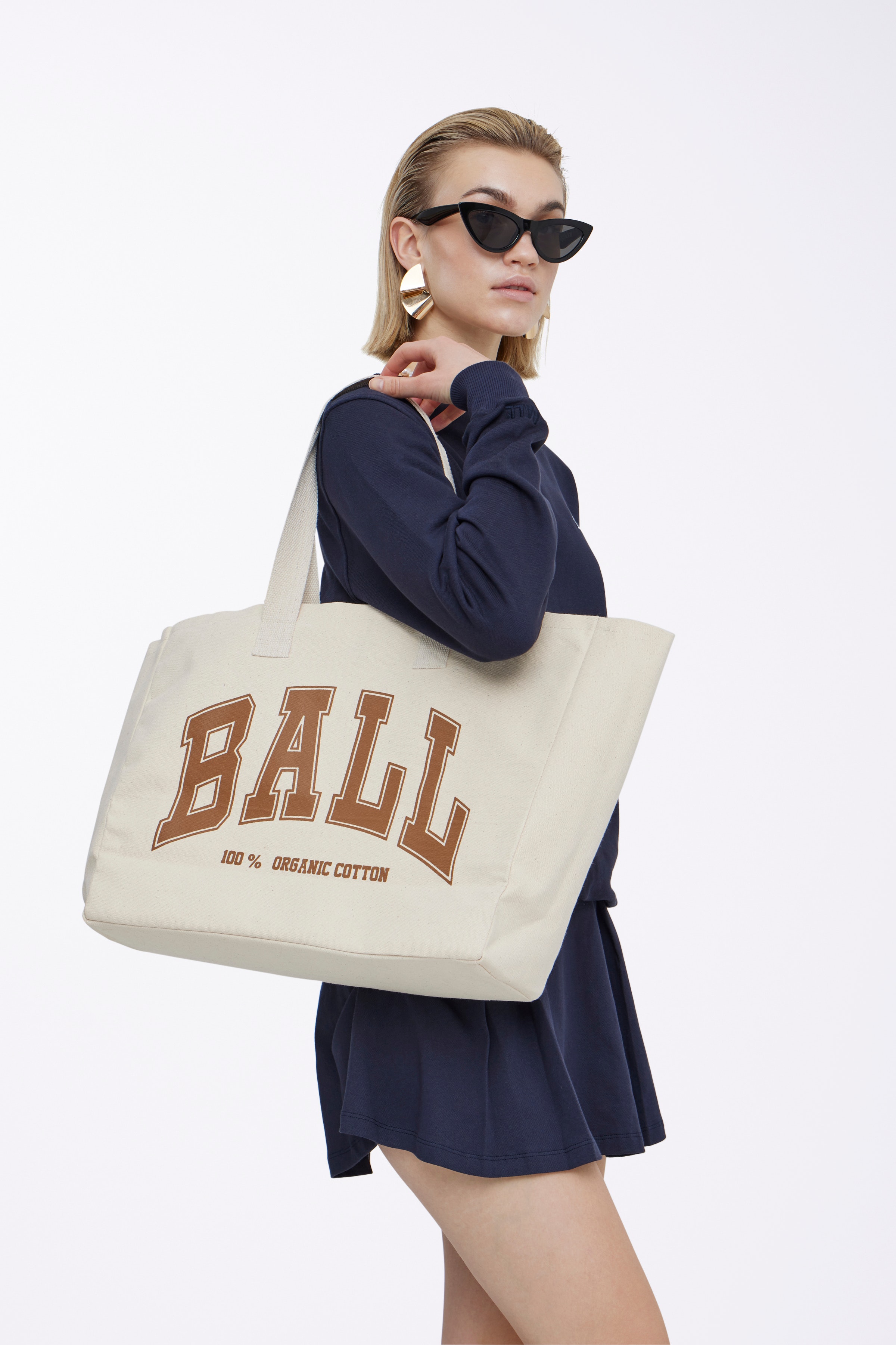 D. ROLF BAGS LOOKBOOK FRONT 50400028-181019