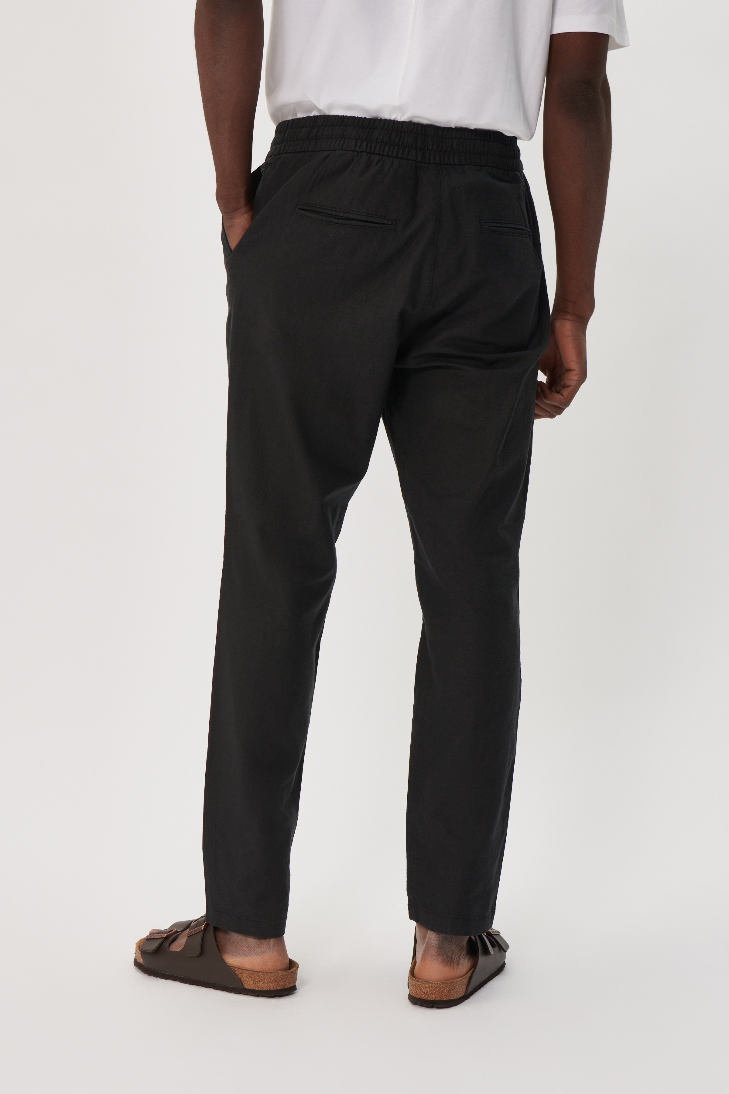 MAbarton linen trousers LOOKBOOK BACK 30206031-300275