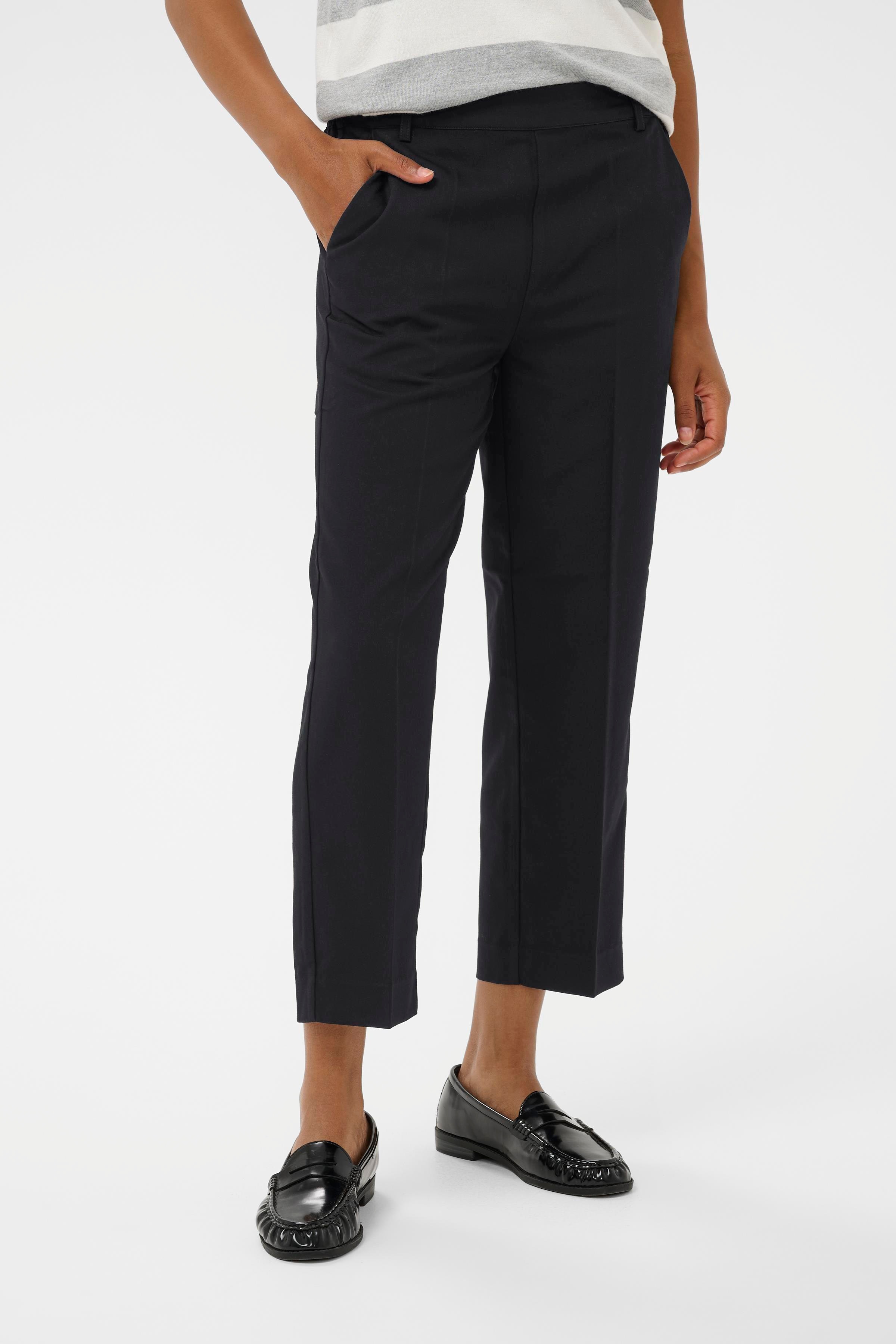 KAsakura Cropped Bukser LOOKBOOK FRONT 10506127-100121