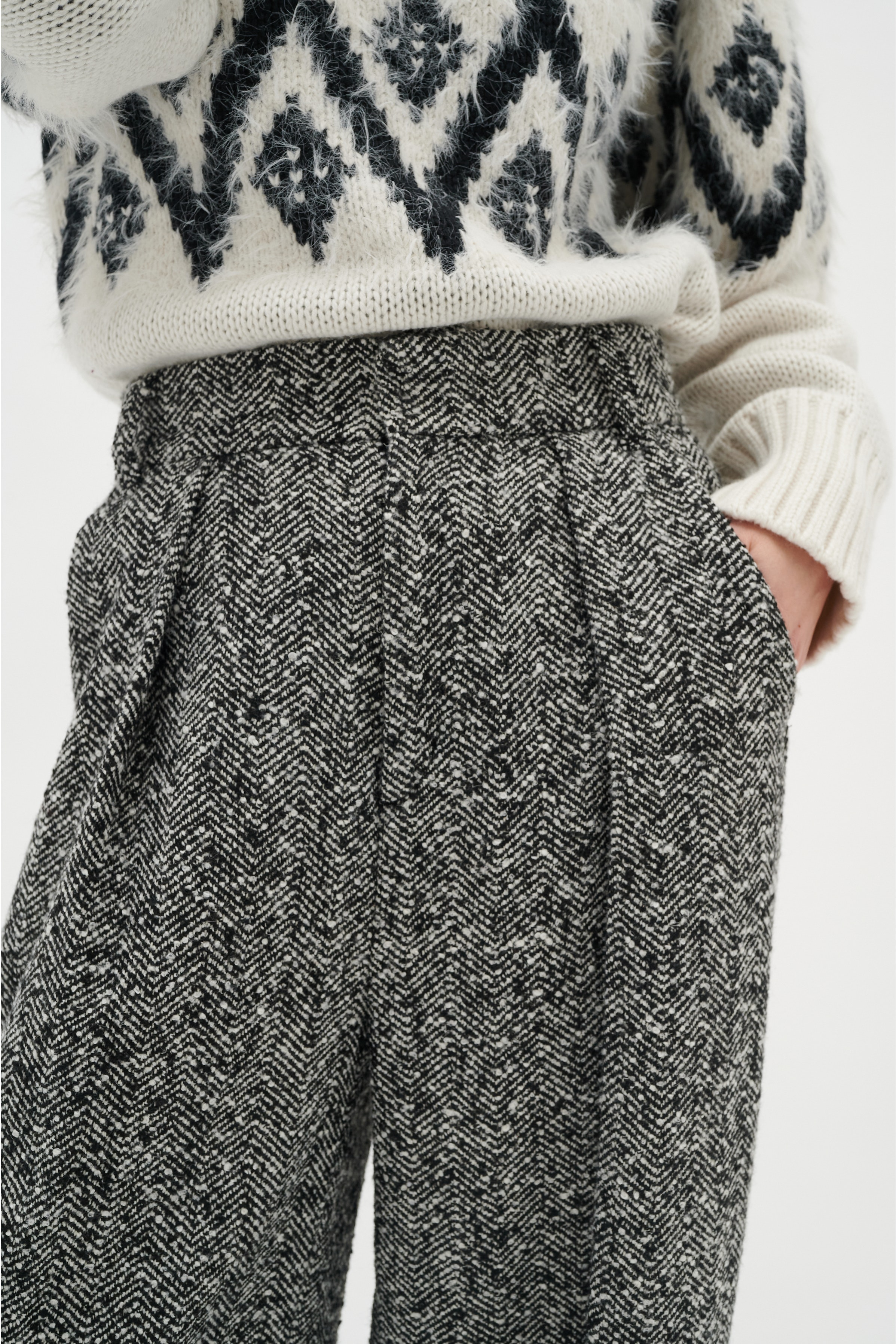 ZacIW Trousers LOOKBOOK DETAIL 30108837-300027