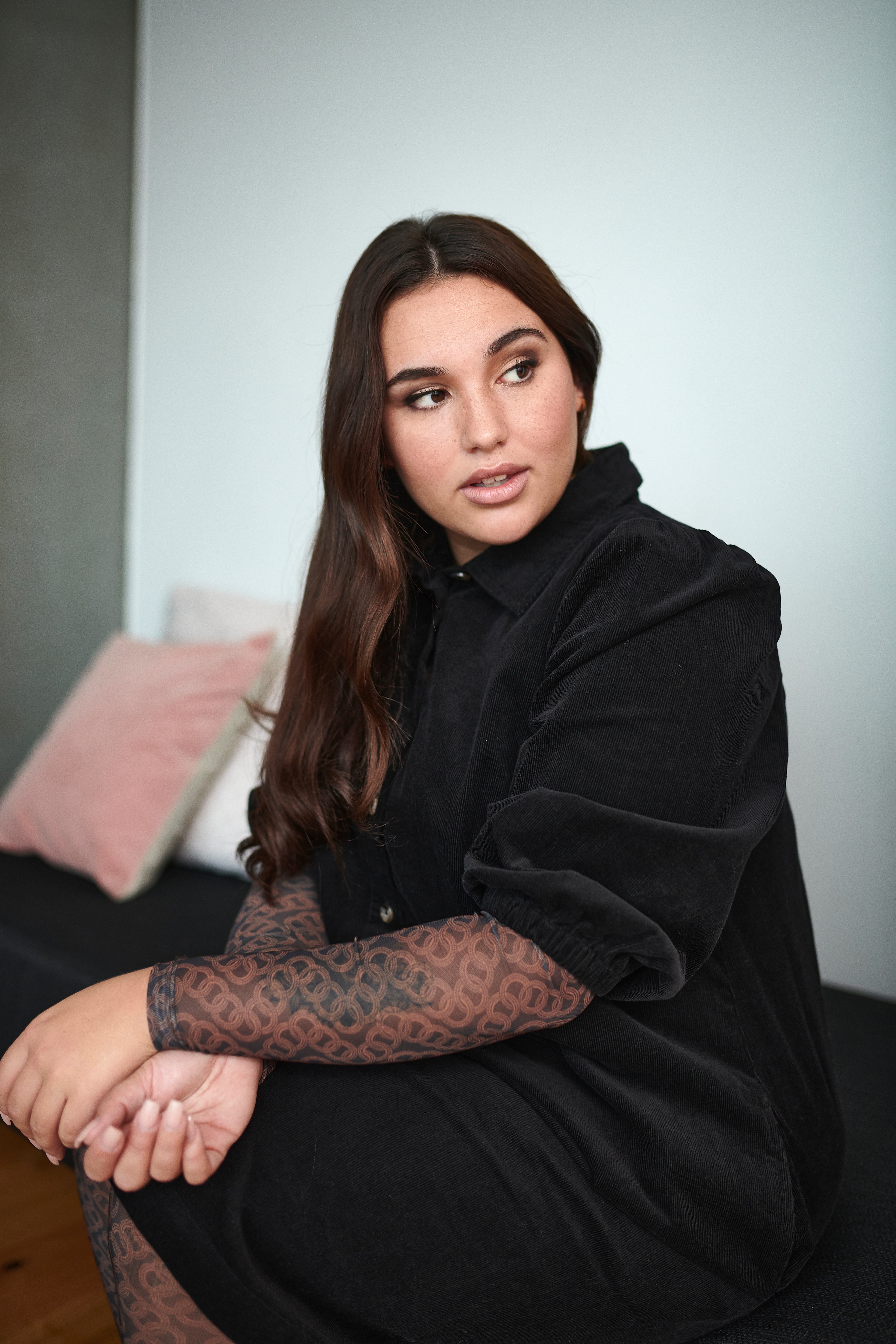 KCshayla Blusen LOCATION NONE 10581086-103257