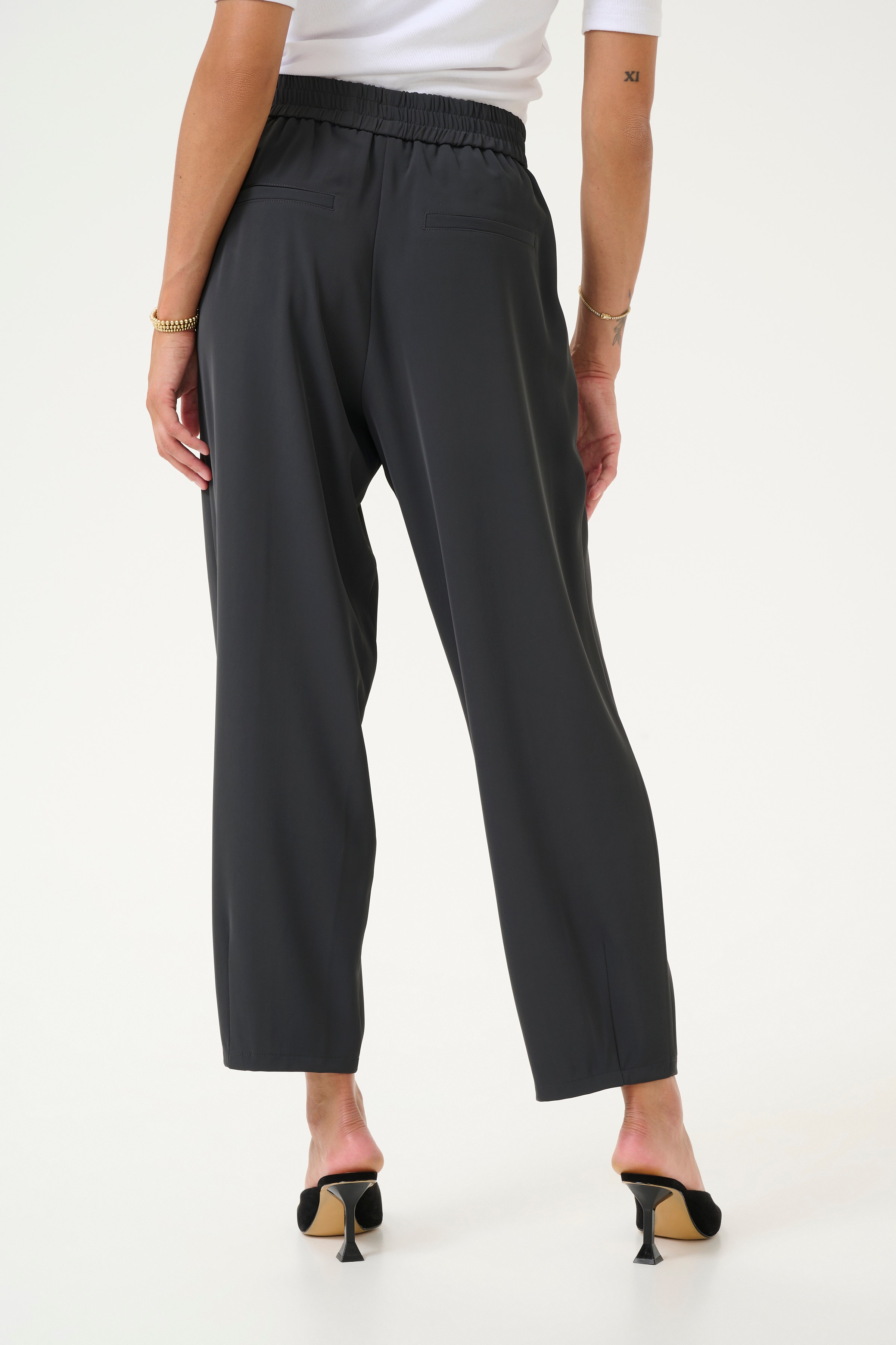 KAsigna Trousers LOOKBOOK BACK 10509101-190205