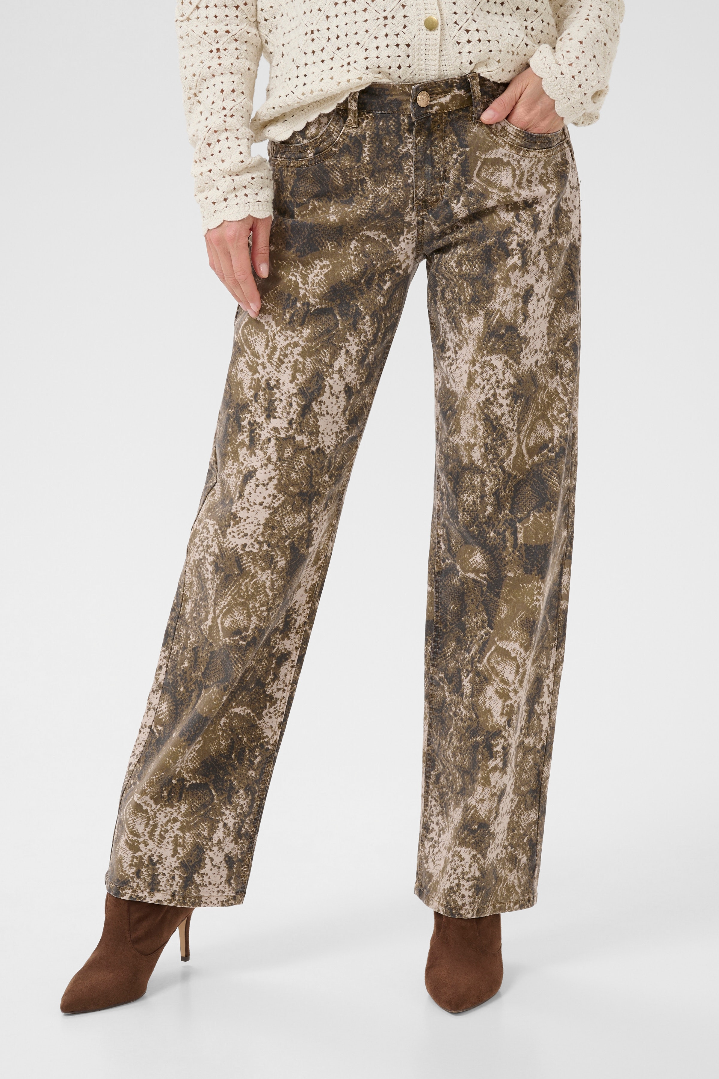 CRSuara Jeans LOOKBOOK FRONT 10613971-107943