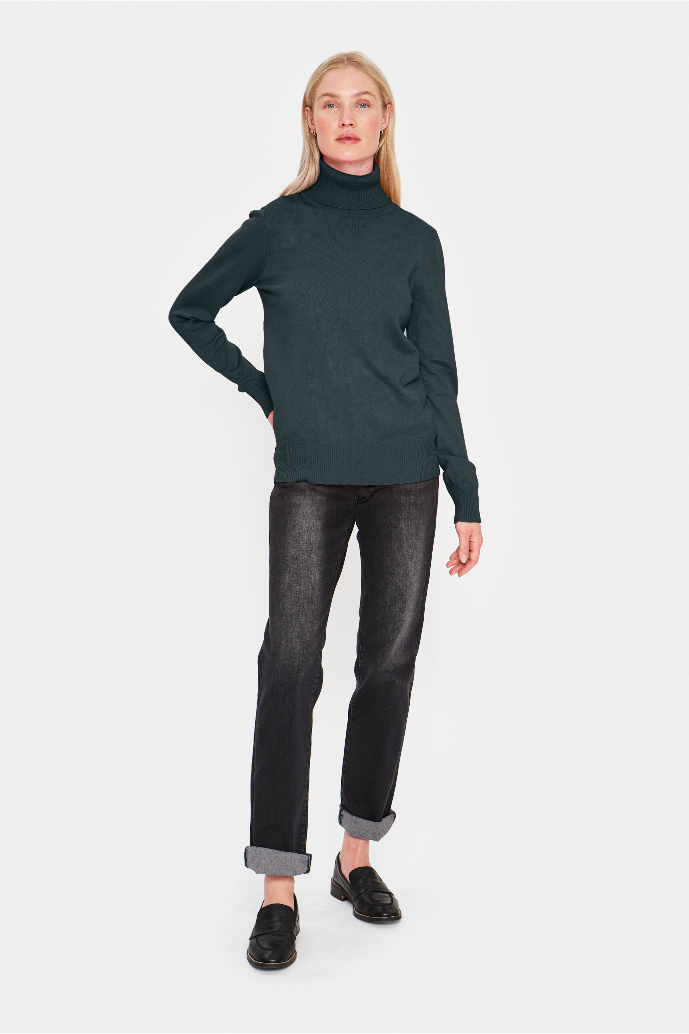 MilaSZ Rollneck Pullover LOOKBOOK FRONT 30500018-194014