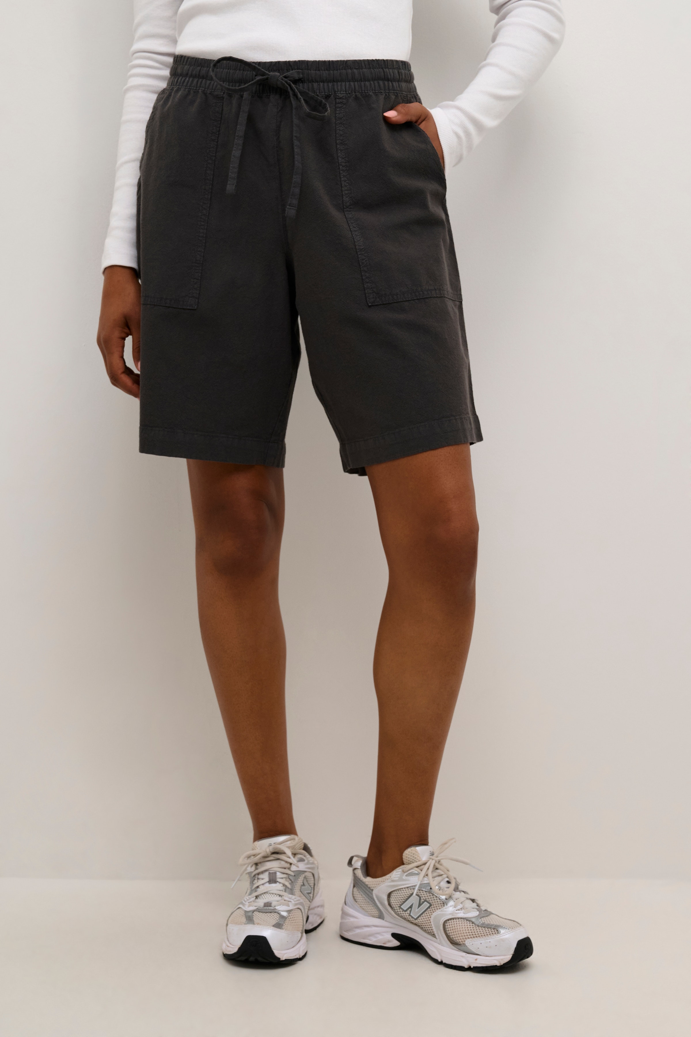 KAnaya Shorts LOOKBOOK FRONT 10509502-190205