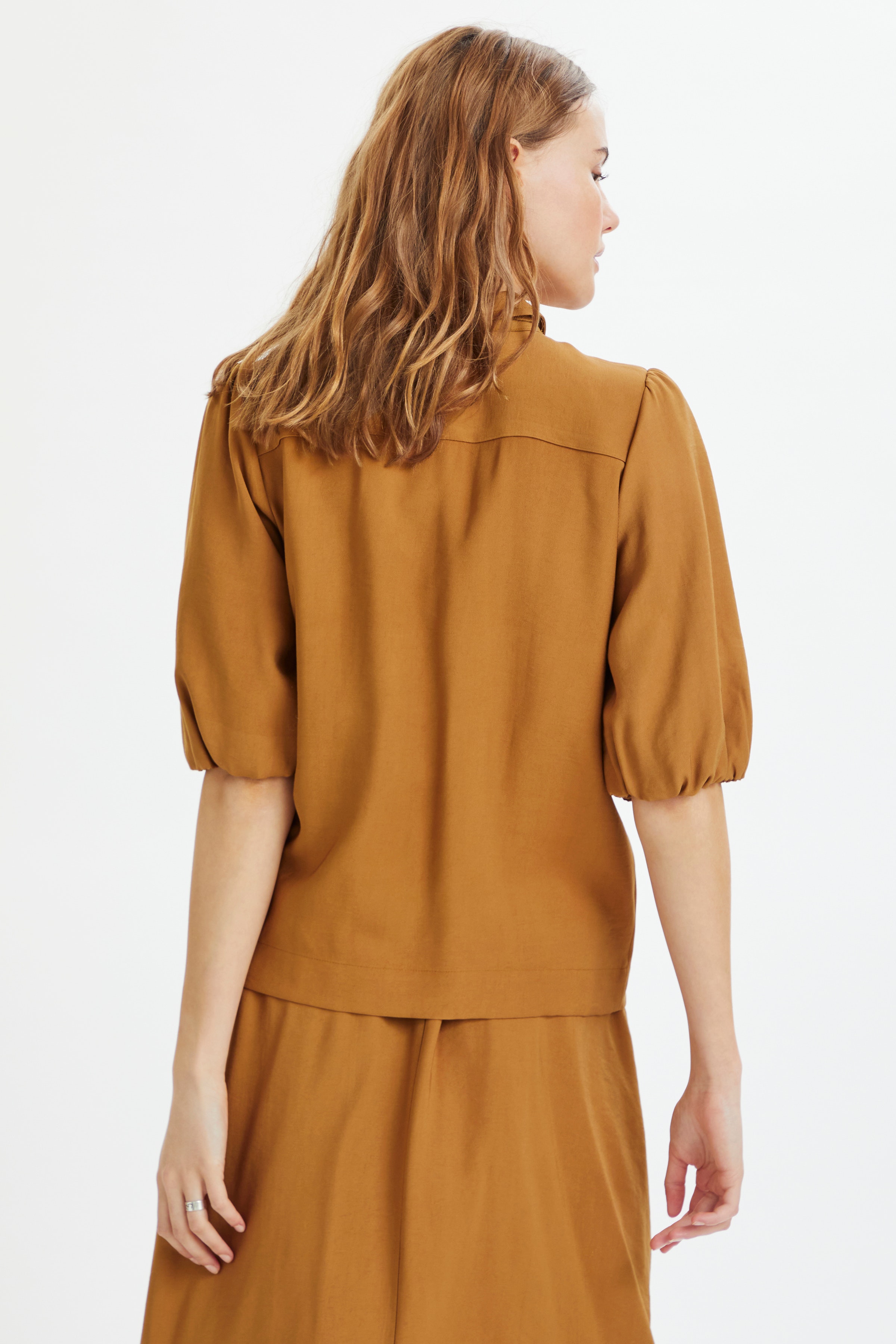  IngridSZ Shirt

 LOOKBOOK BACK 30511400-171134