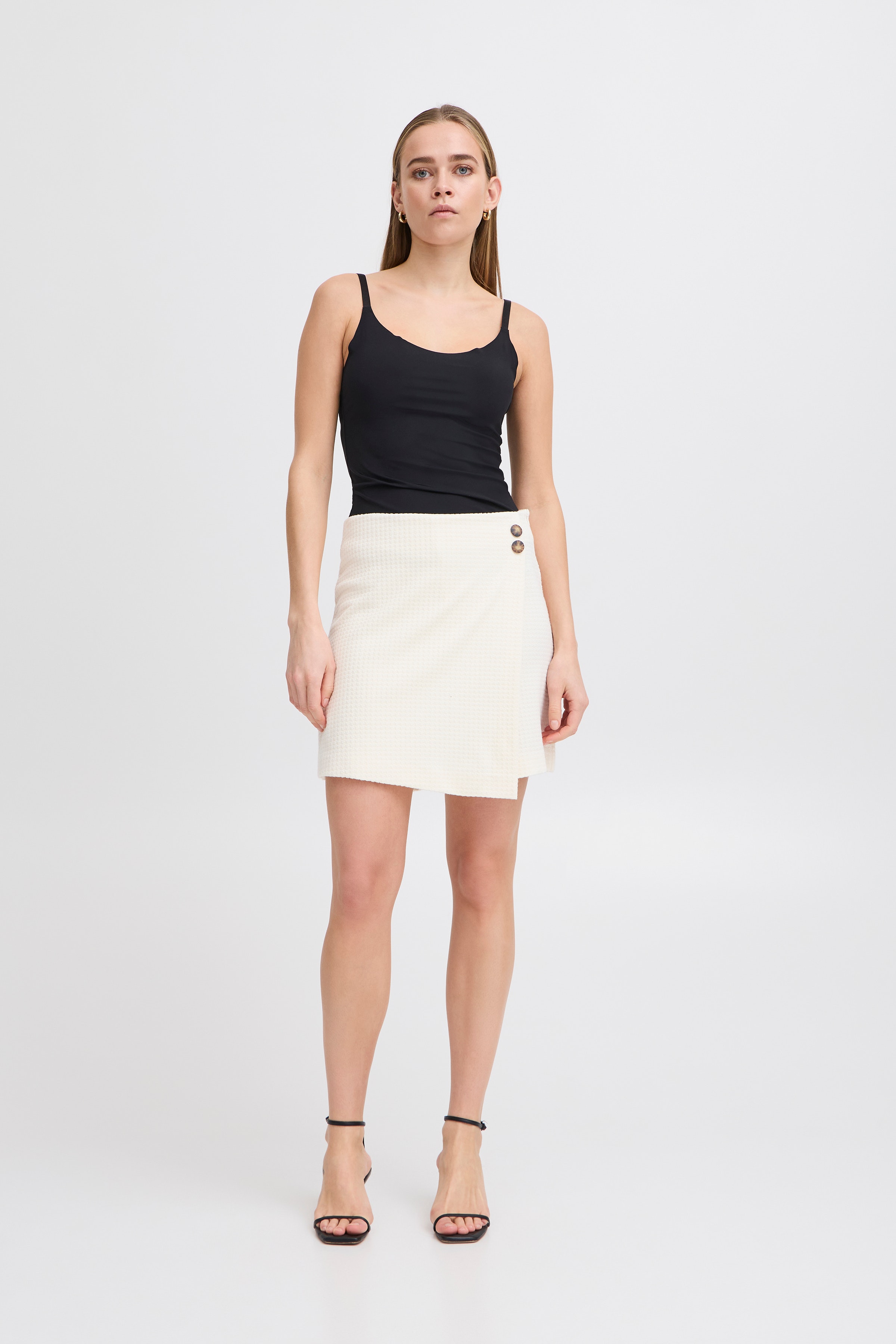 IHKATE Skorts LOOKBOOK FRONT 20123018-130905