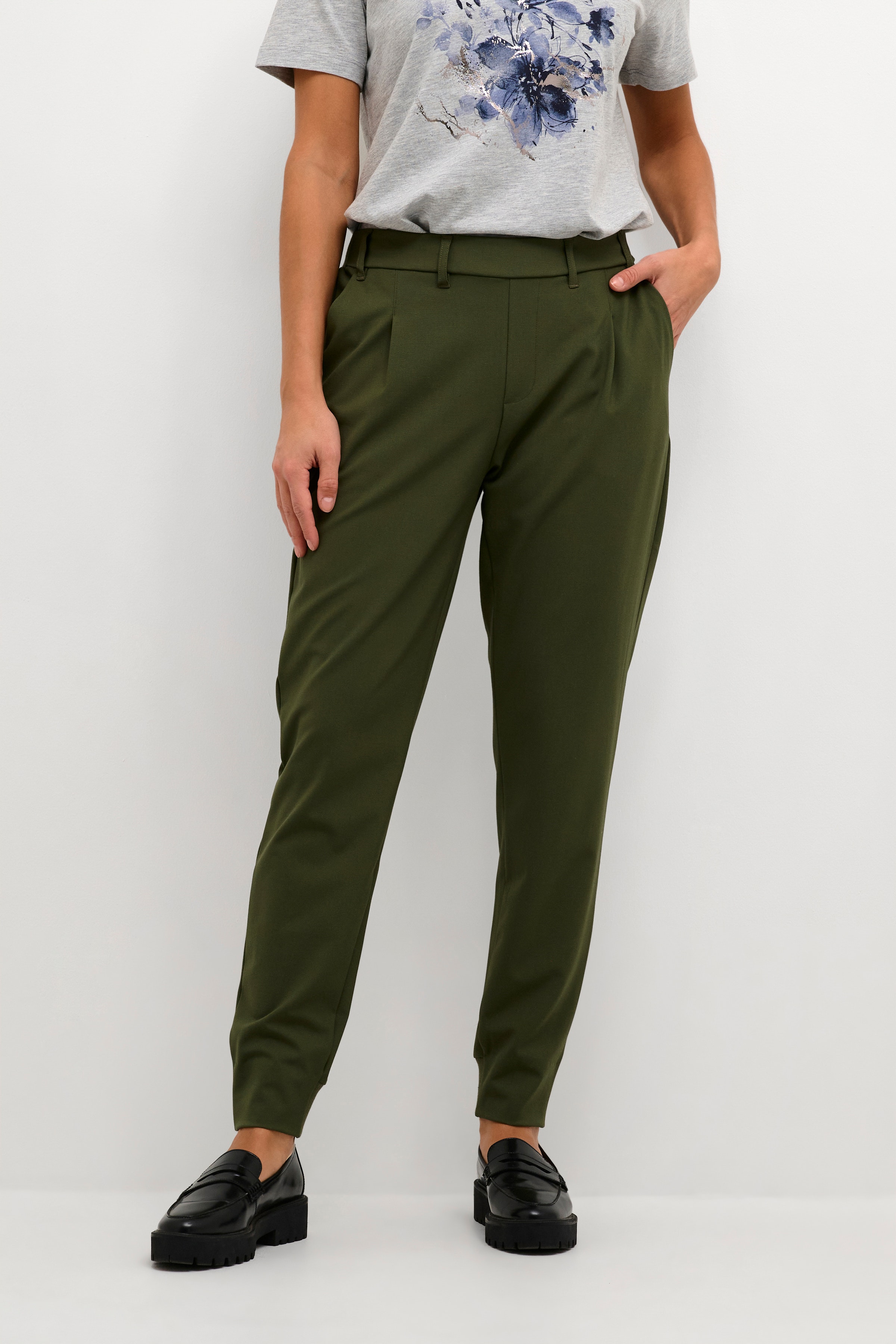 BPsabina Byxor LOOKBOOK FRONT 10590408-190511B