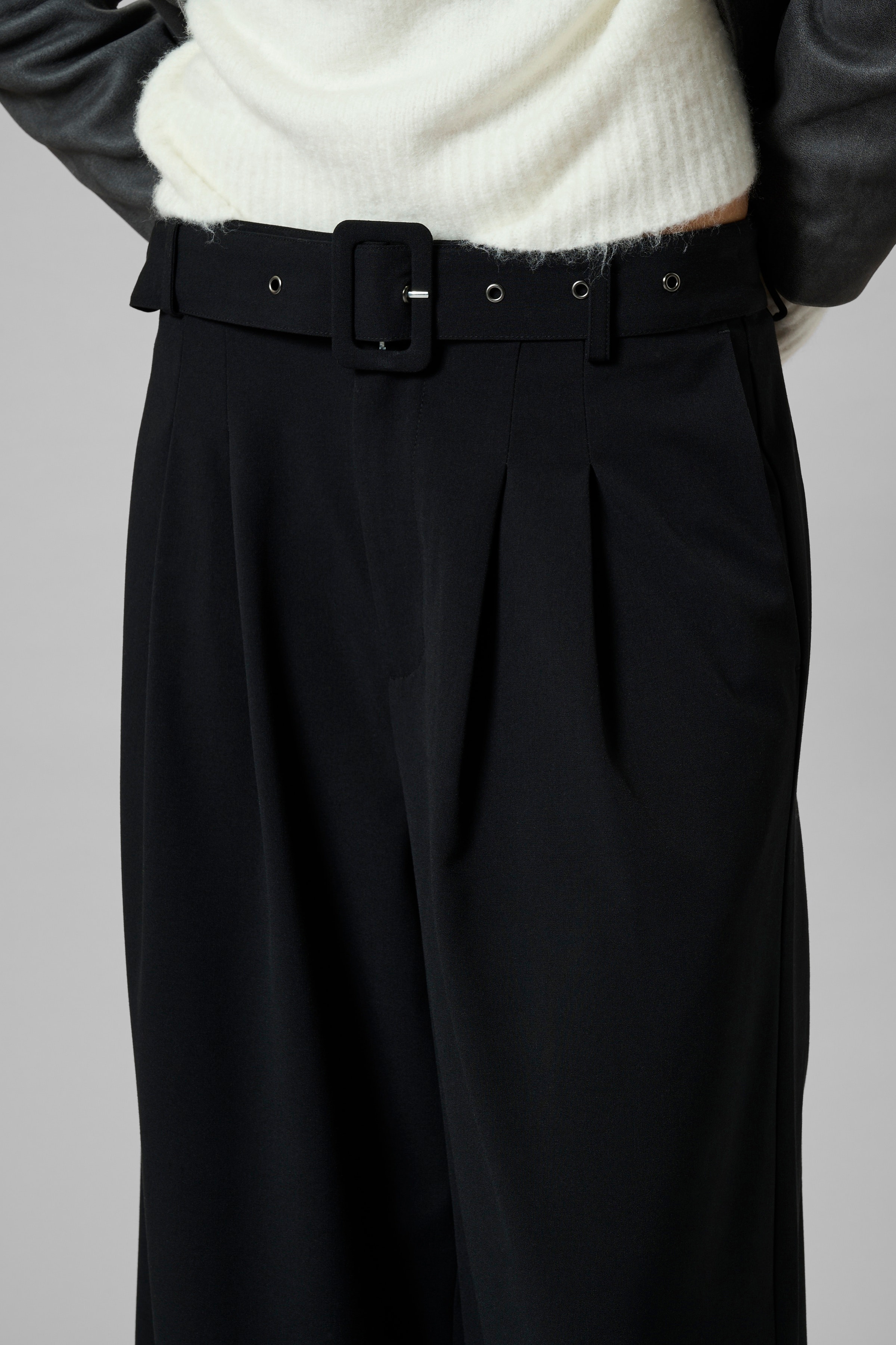 MWHace Trousers LOOKBOOK DETAIL 10705331-100031