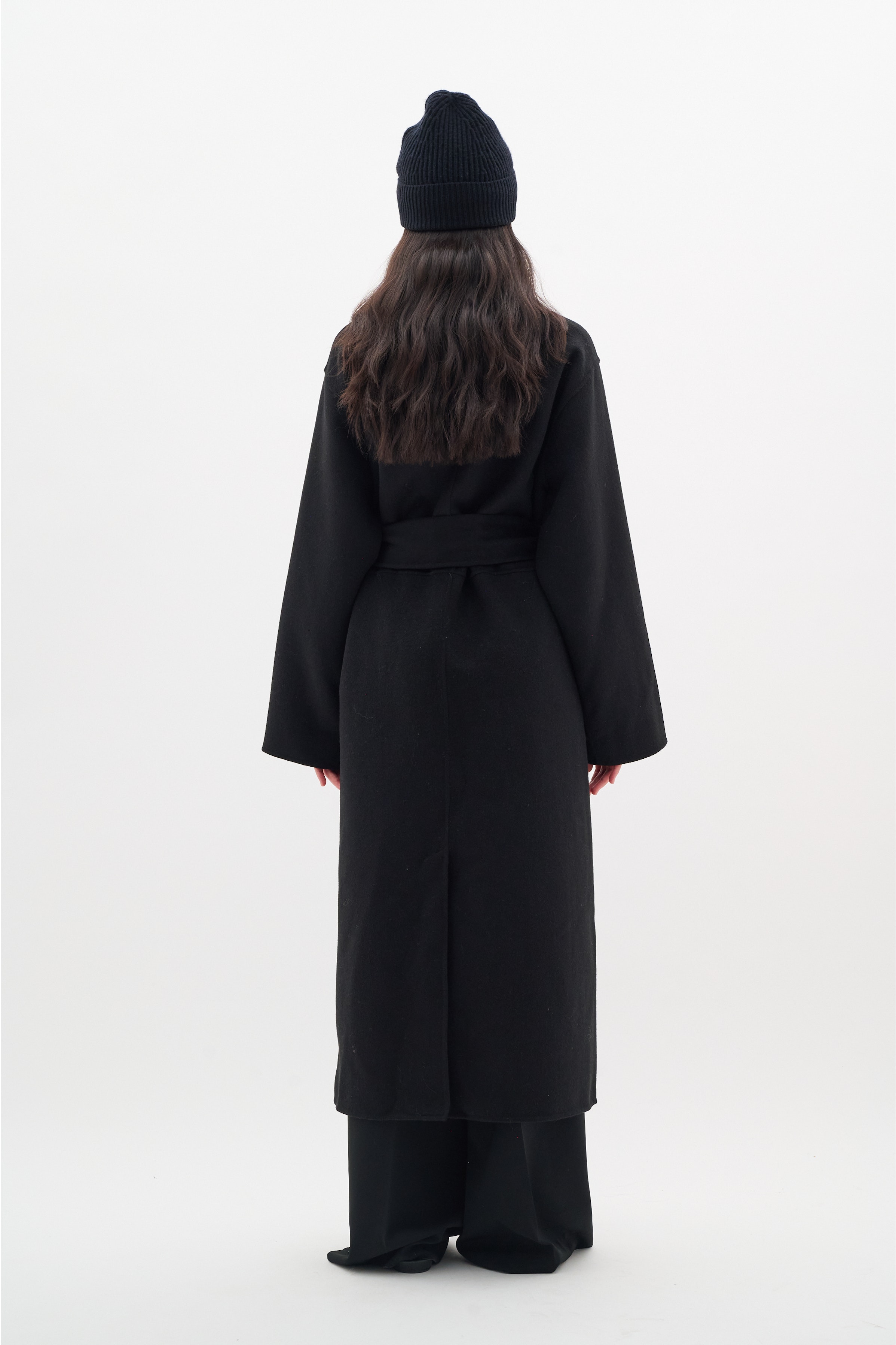 TillaIW Long Coat LOOKBOOK BACK 30109488-194008