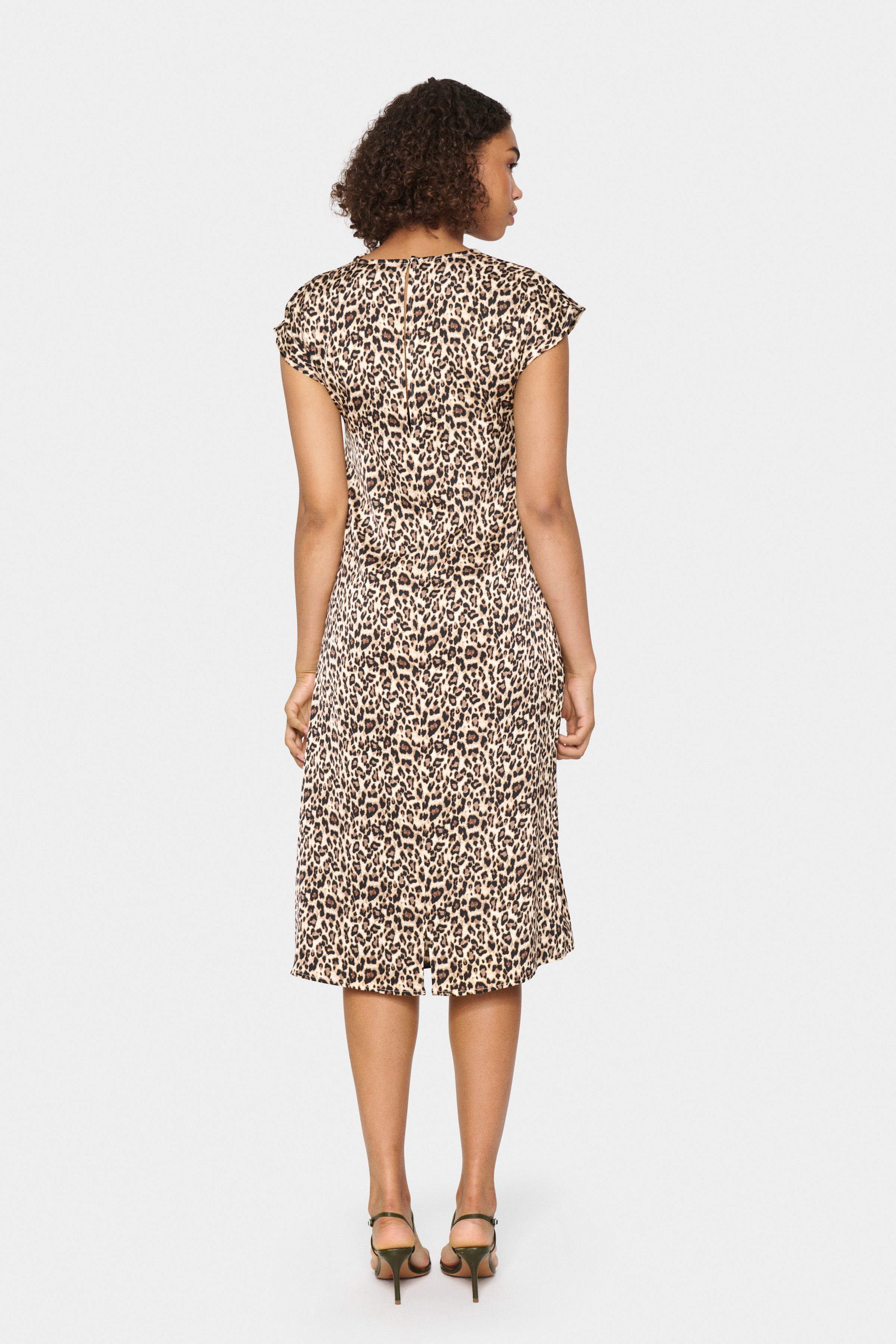 ZoviSZ Leopard Dress LOOKBOOK BACK 30513983-302839