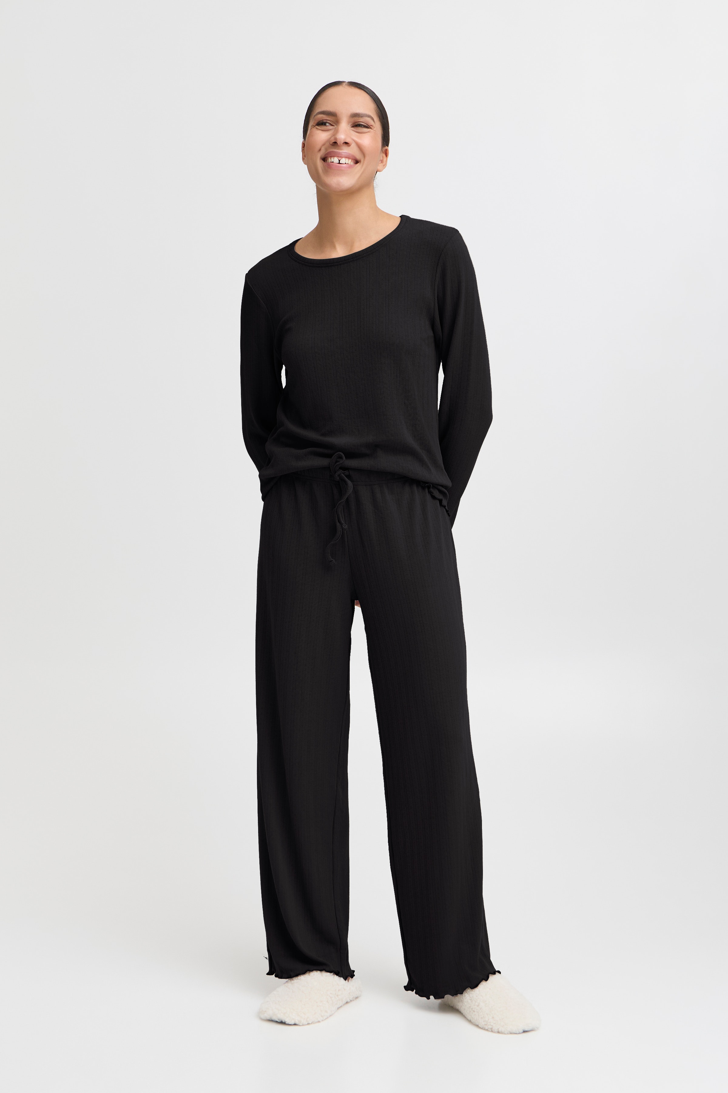 BYPJ LOOKBOOK FRONT 20818609-194008