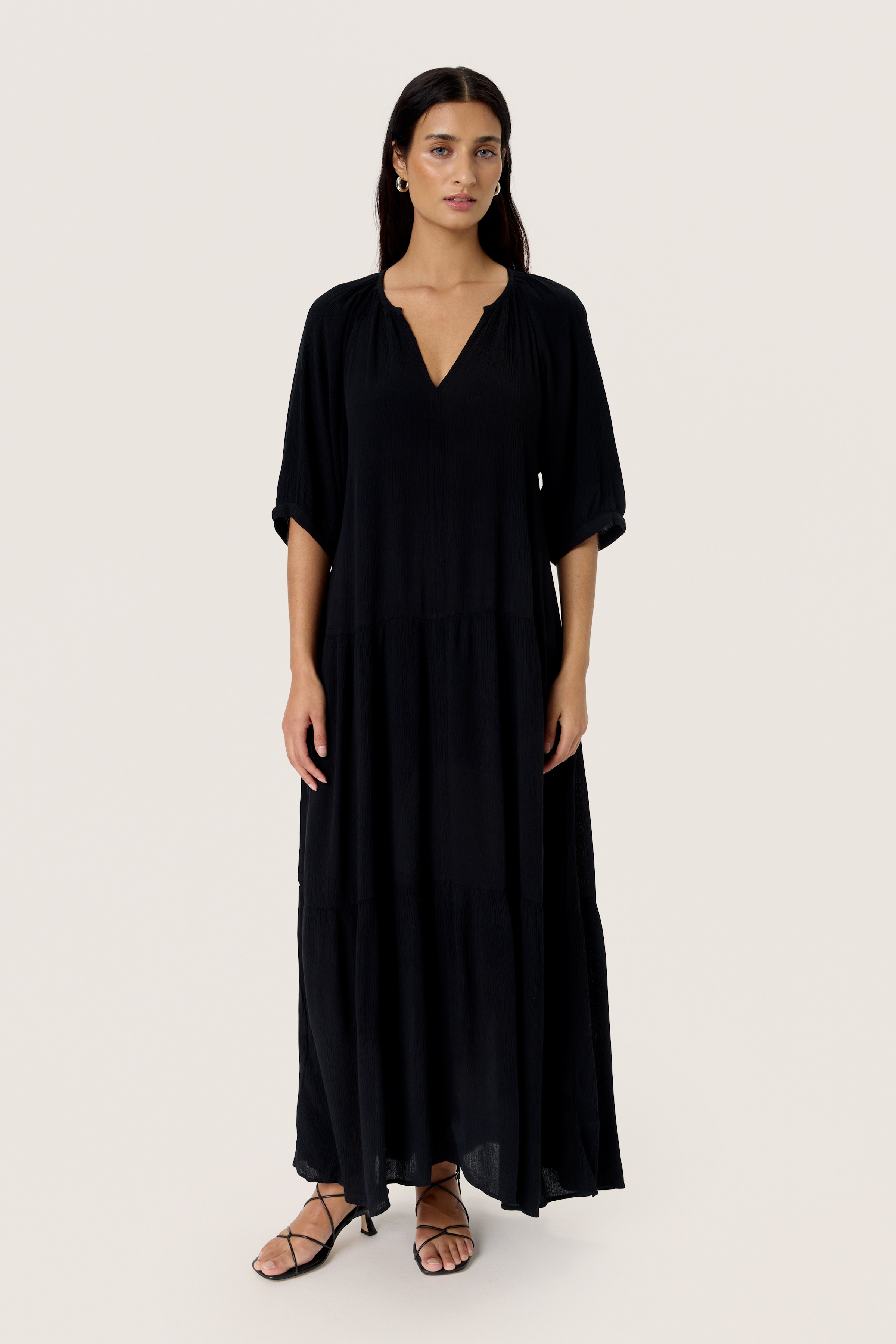 SLZaya Dress LOOKBOOK FRONT 30405981-194008