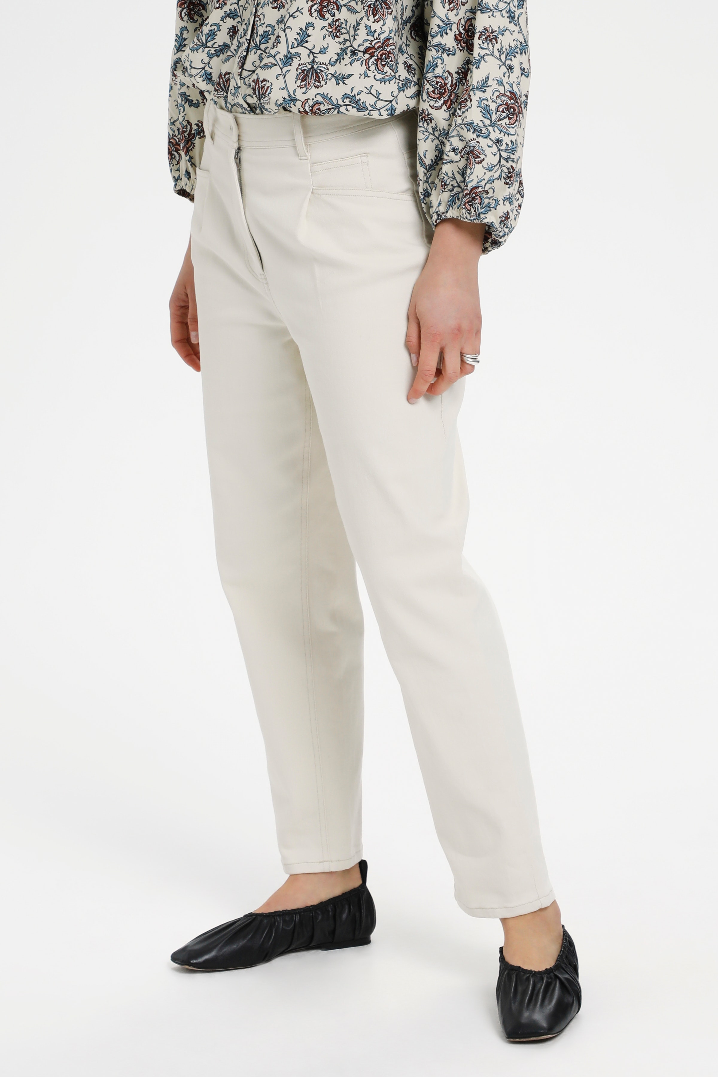 SLMilli Pants

 LOOKBOOK FRONT 30405866-120105