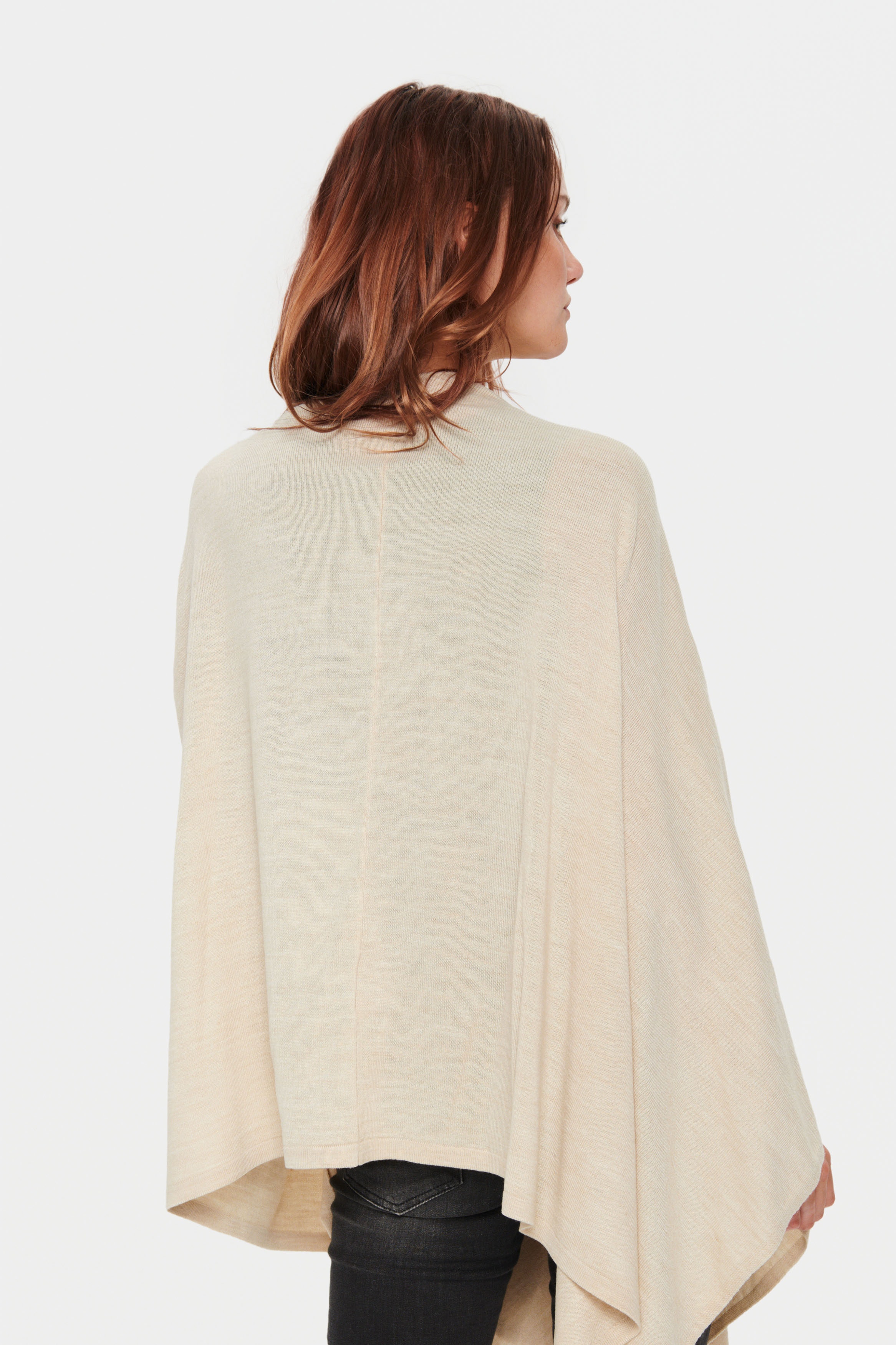 AmySZ Poncho LOOKBOOK BACK 30512839-1304011