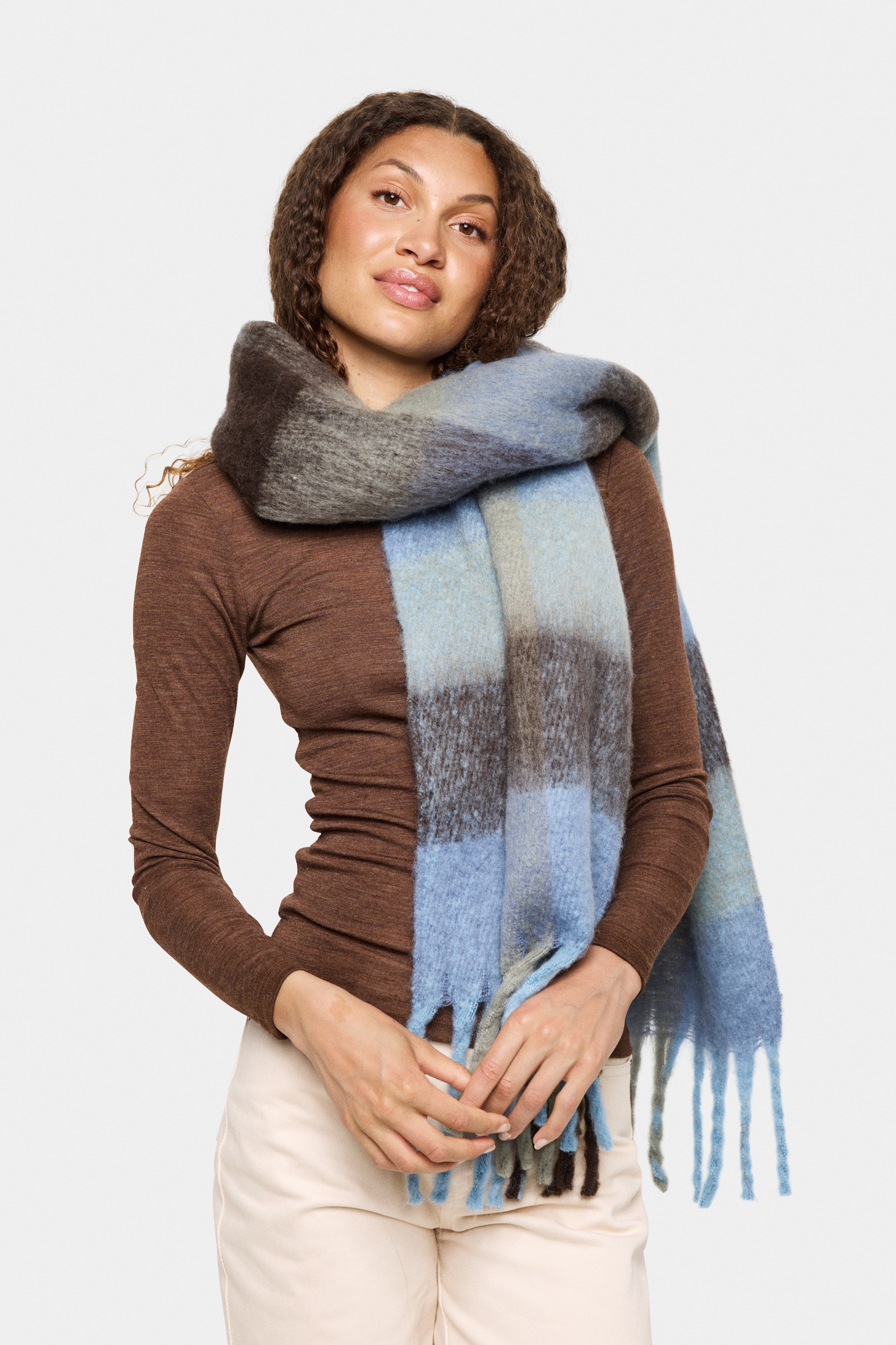 LandaSZ Skjerf LOOKBOOK FRONT 30514325-164118