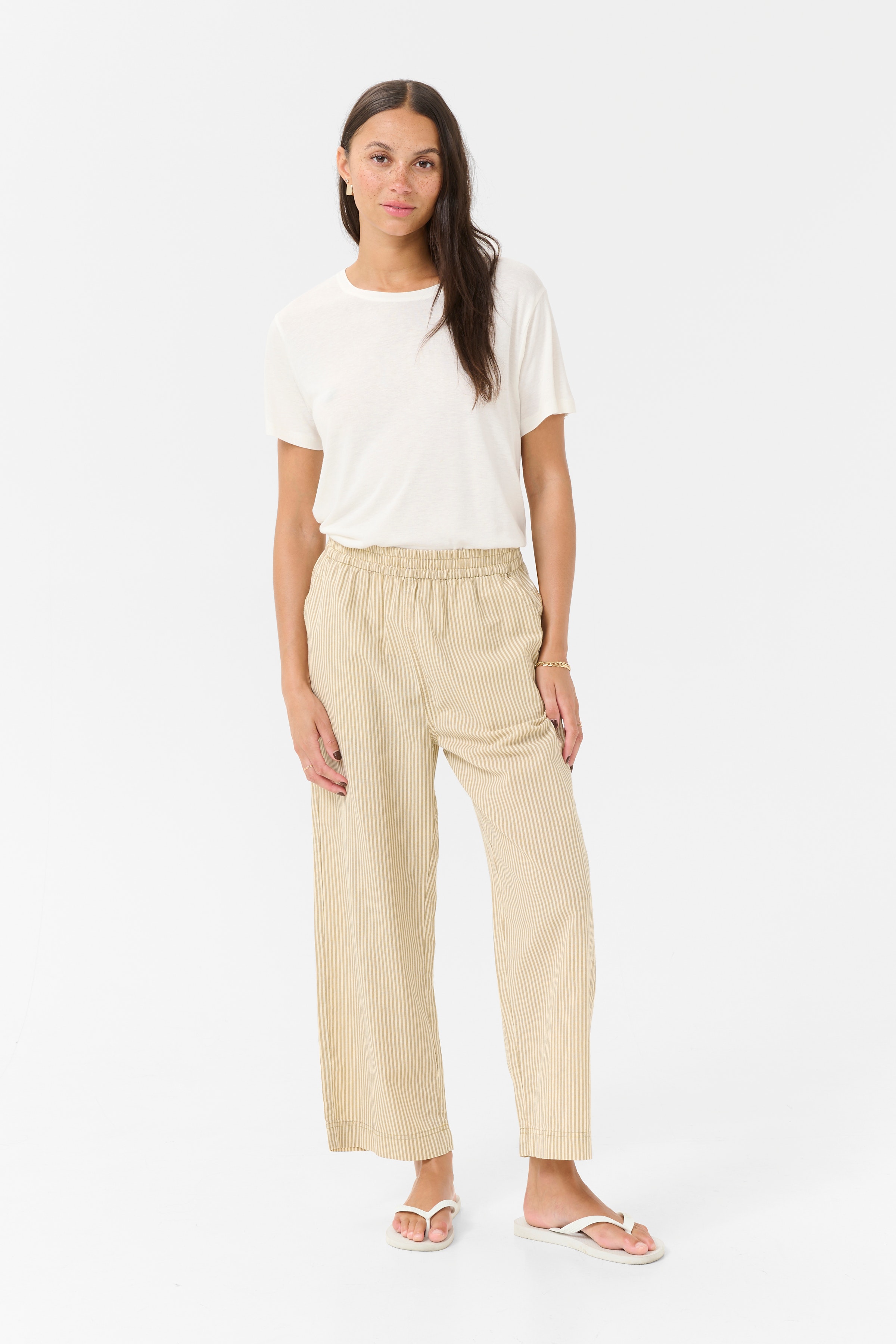 KAnaya Trousers LOOKBOOK FRONT 10509009-107706