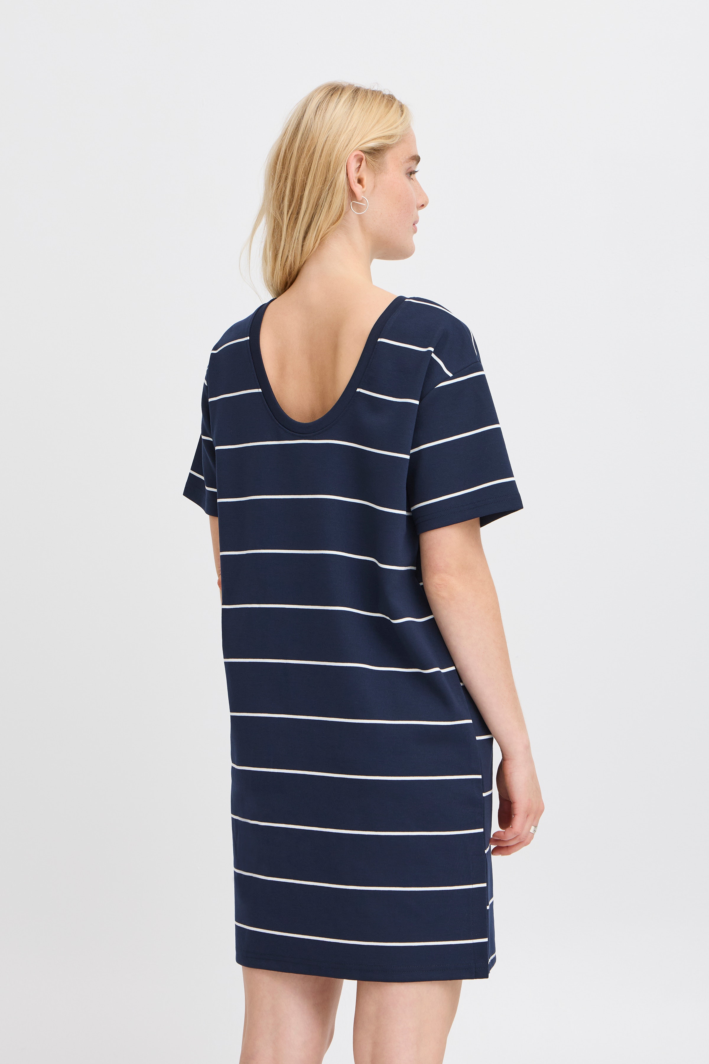 IHKALA Kleid LOOKBOOK BACK 20122812-204497