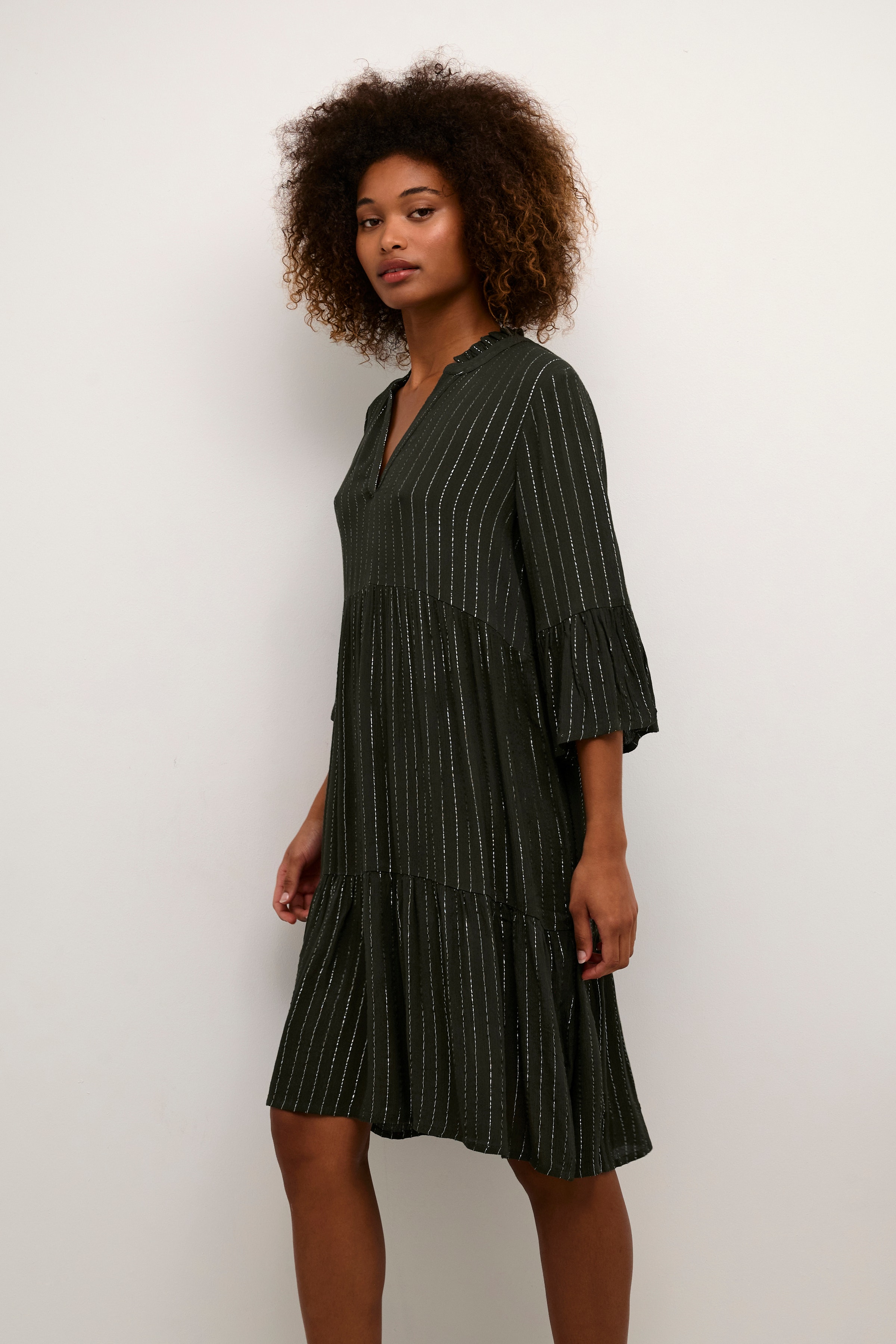 KAliv Glimmerkjole LOOKBOOK FRONT 10552164-105095