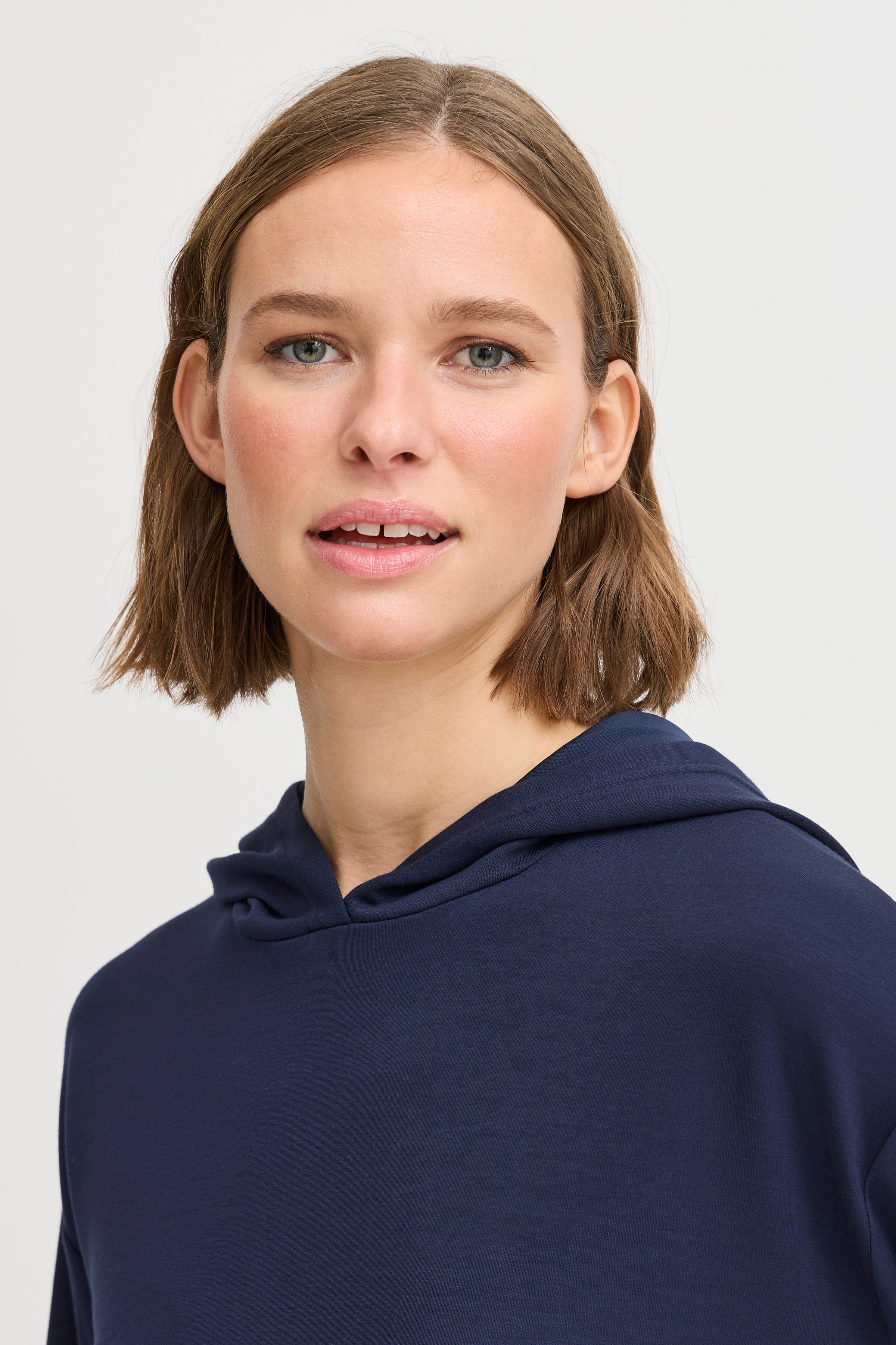 BYTULLAS Sweatshirt LOOKBOOK DETAIL 20816324-193923