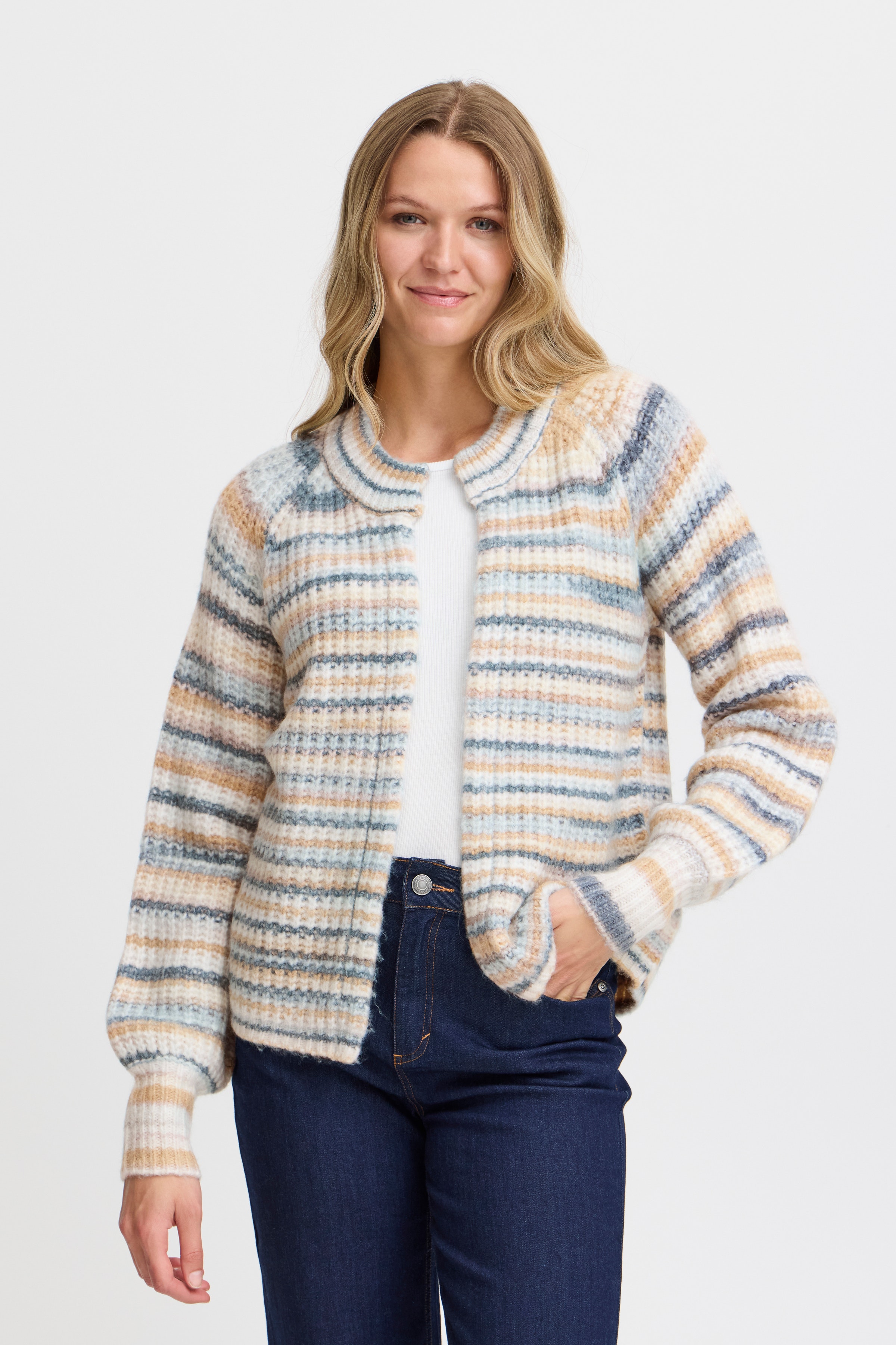 FRMANNY Cardigan LOOKBOOK FRONT 20615056-203529