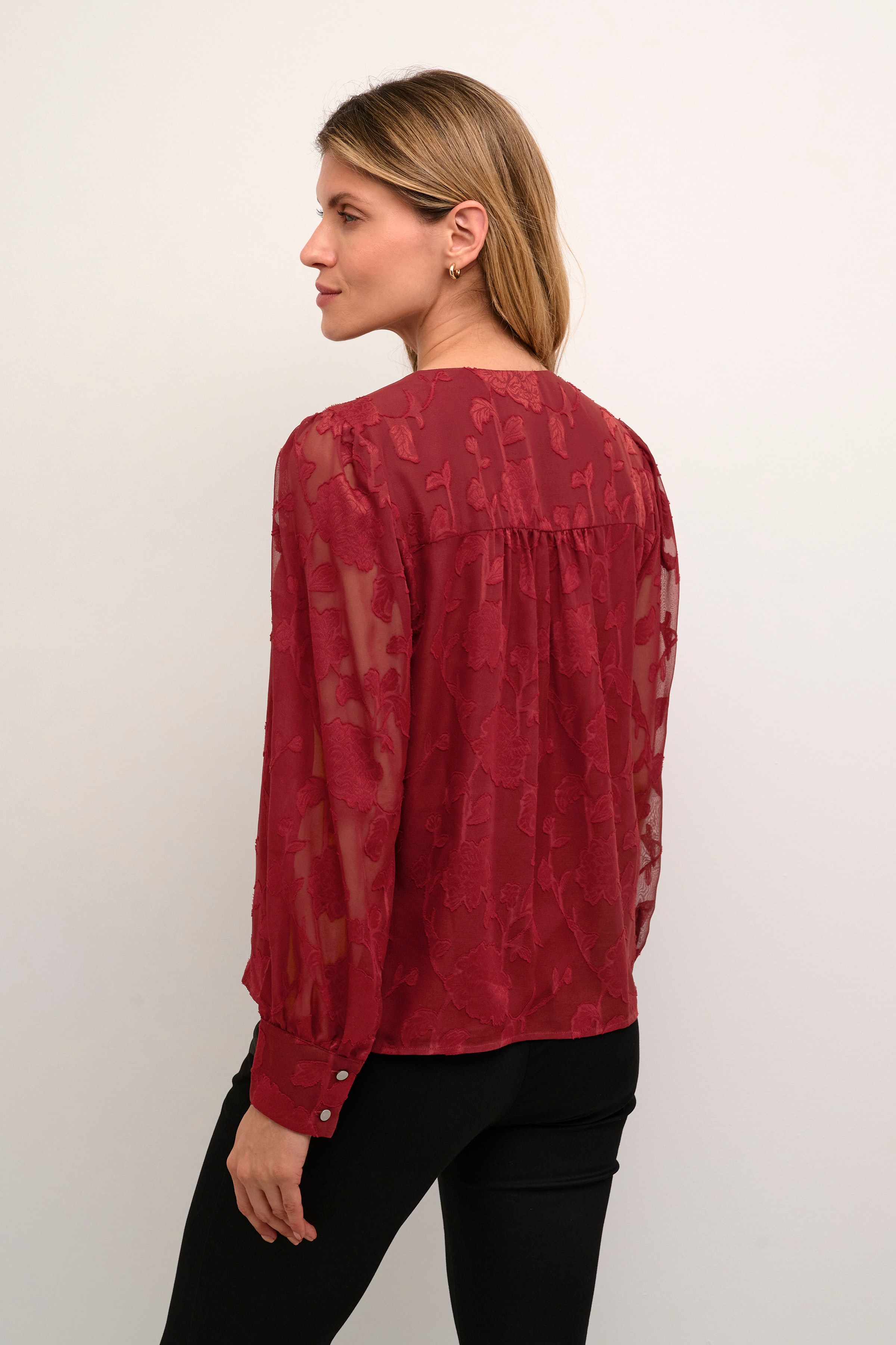 KAtulla Blouse LOOKBOOK FRONT 10508023-191531