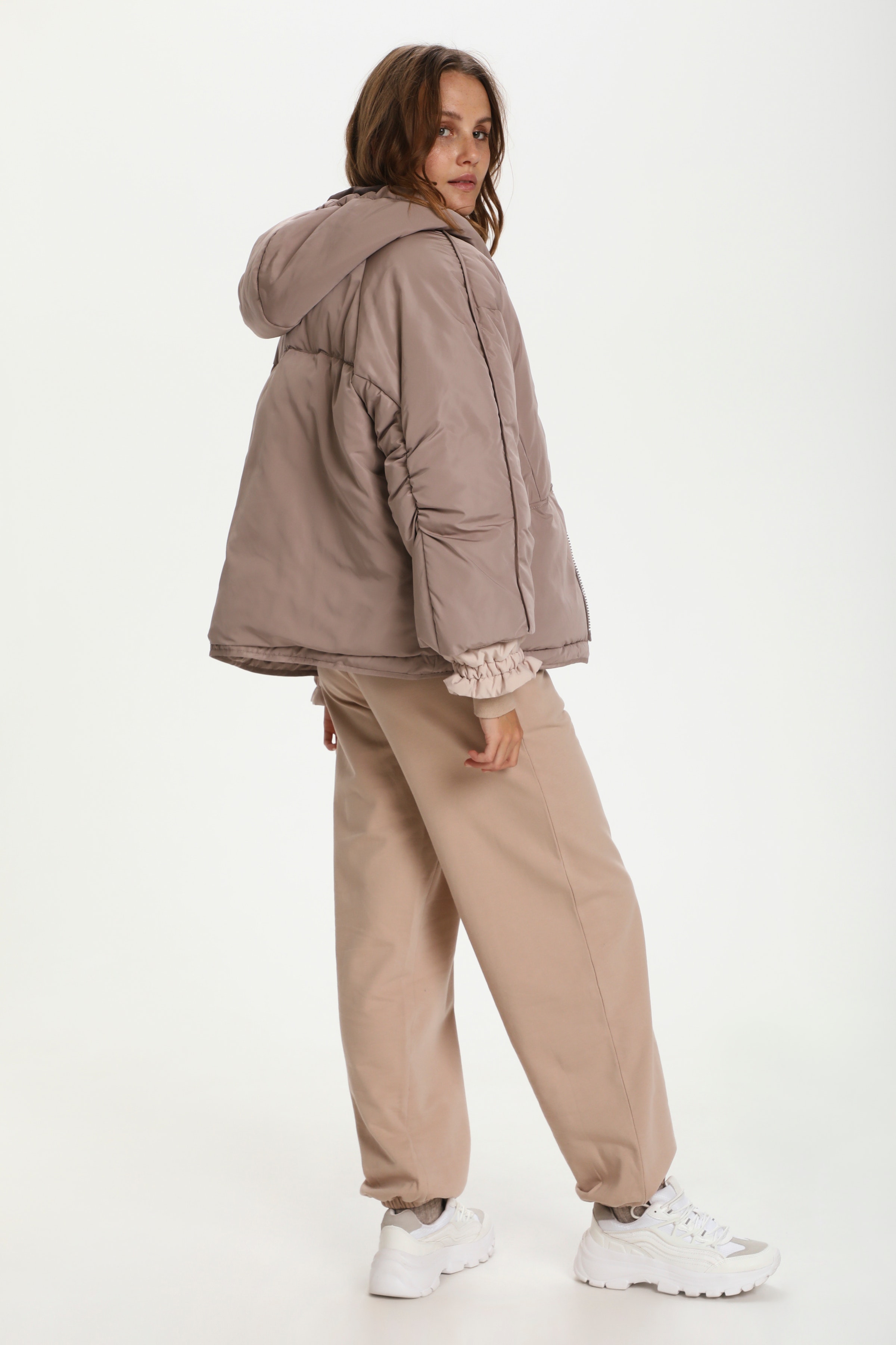 HilarySZ Jacket

 LOOKBOOK BACK 30511227-171510