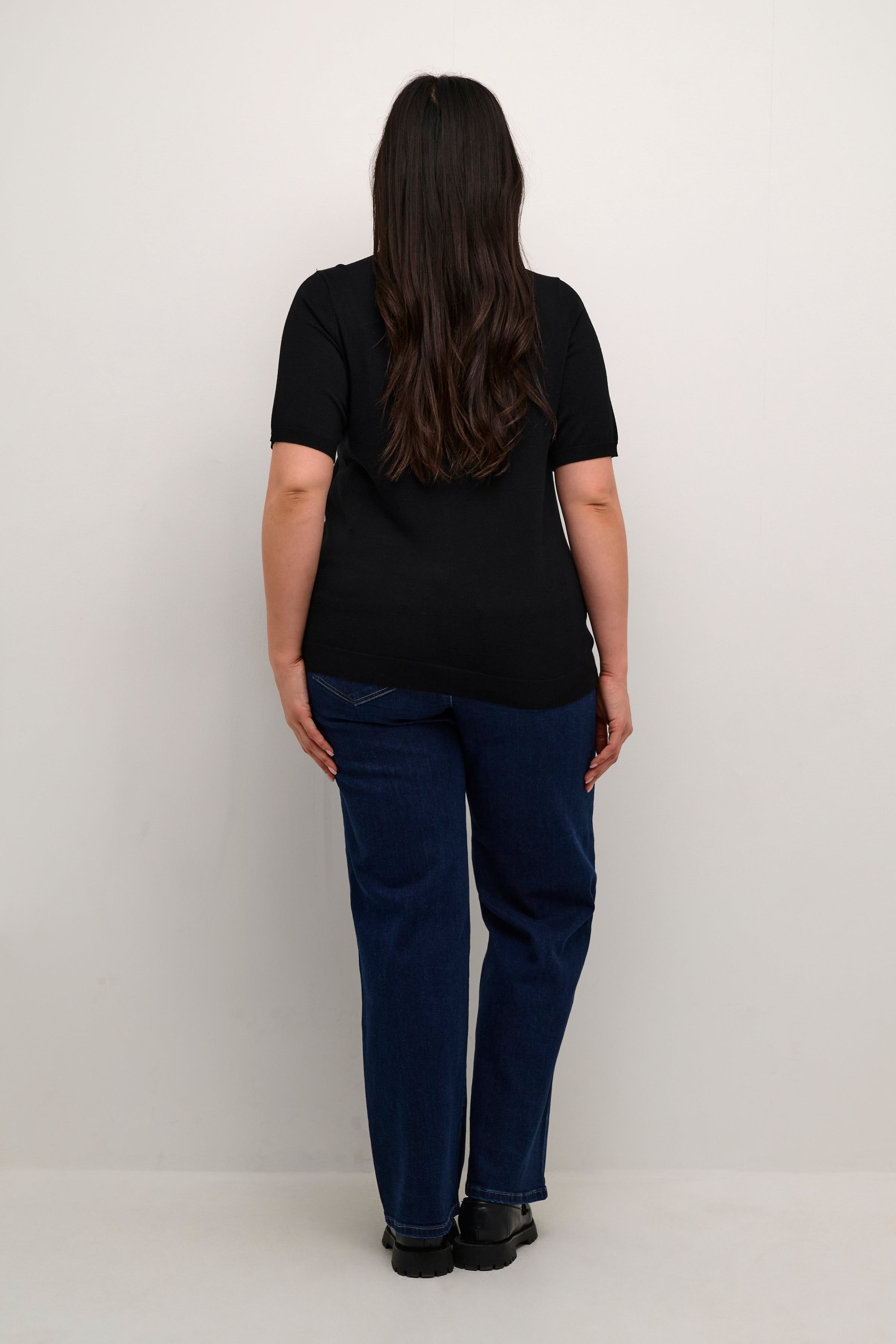 KClizzy Pullover LOOKBOOK BACK 10582205-100121