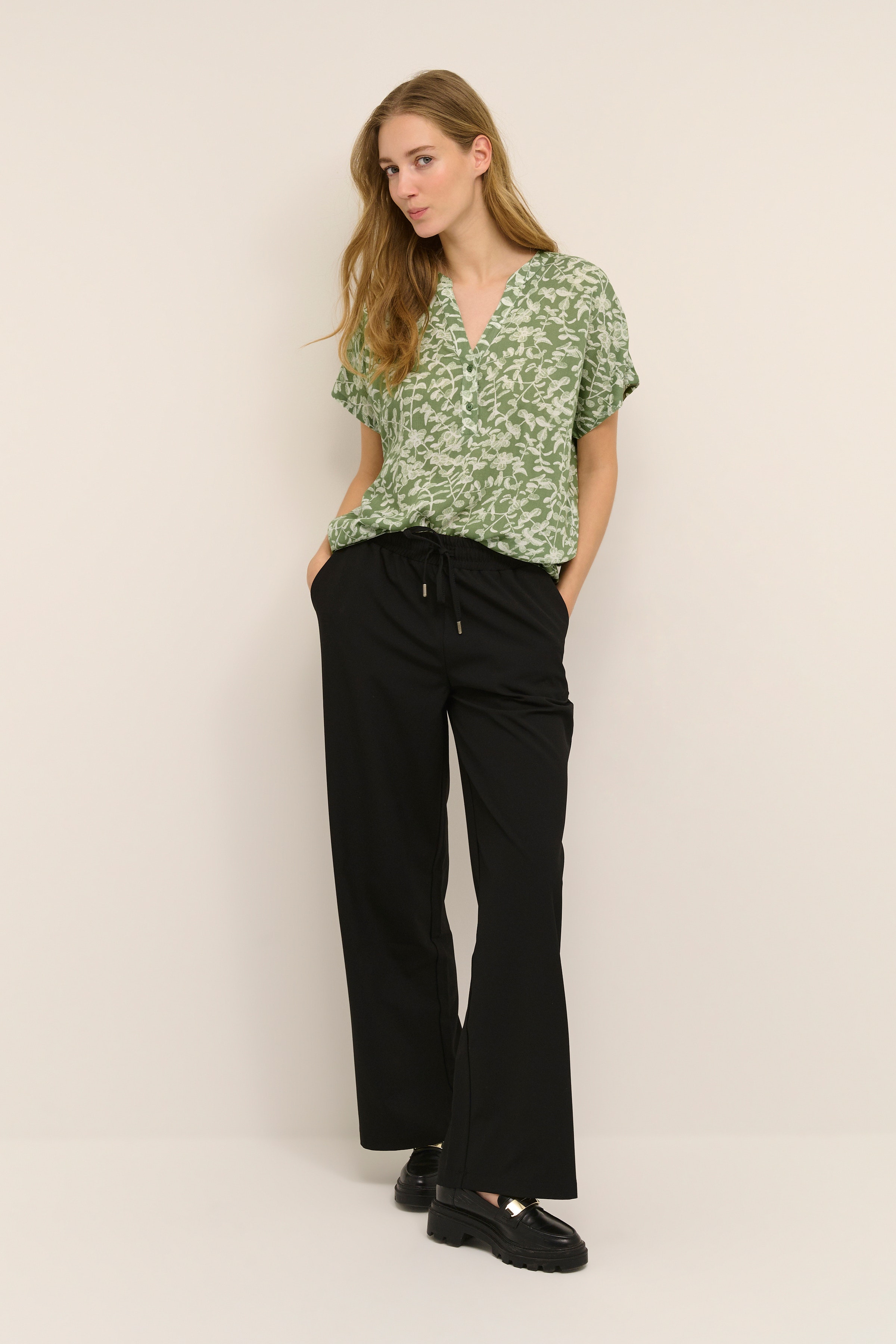 Blouse LOOKBOOK FRONT 10552084-103670