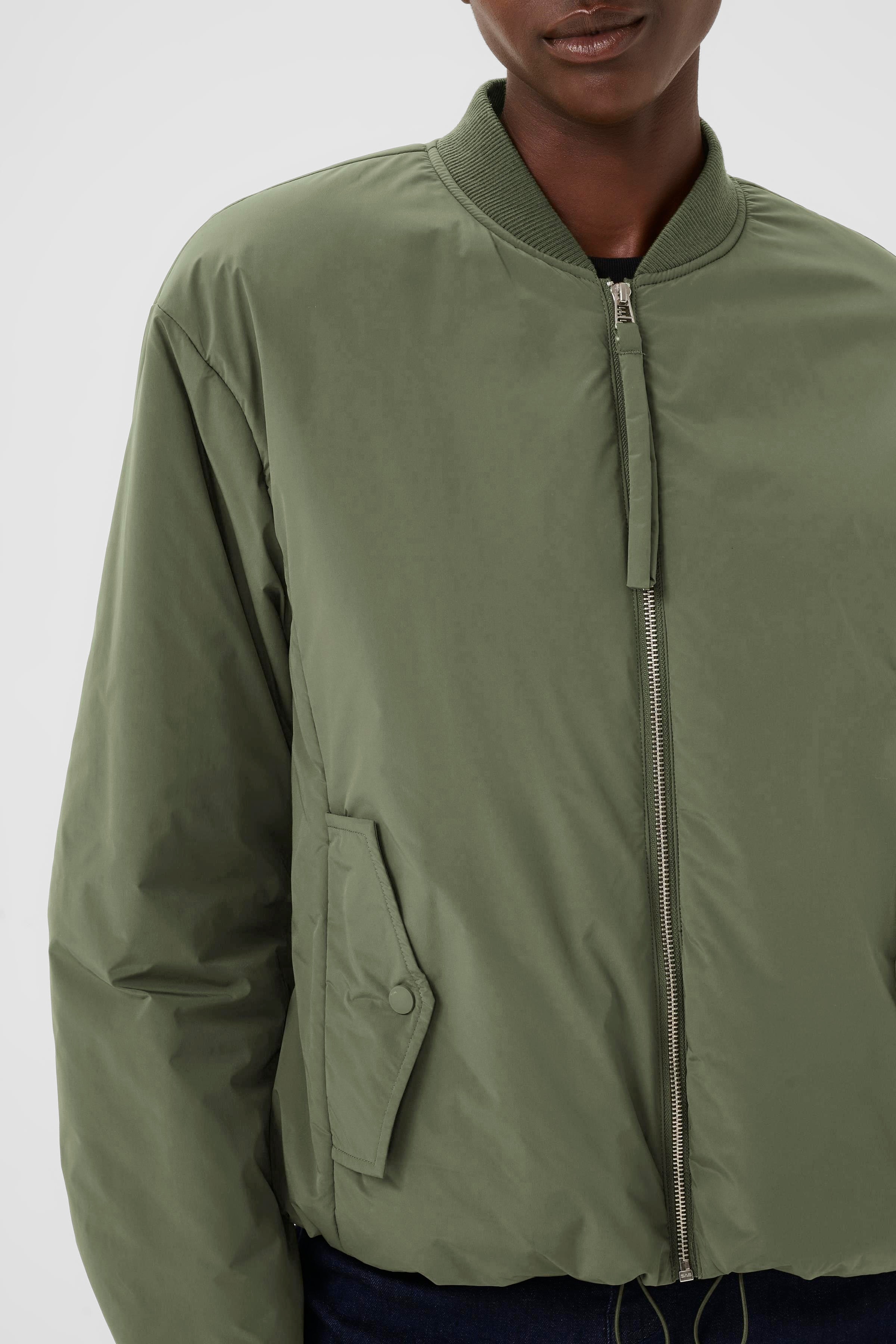 SariPW Outerwear LOOKBOOK DETAIL 30309734-190511