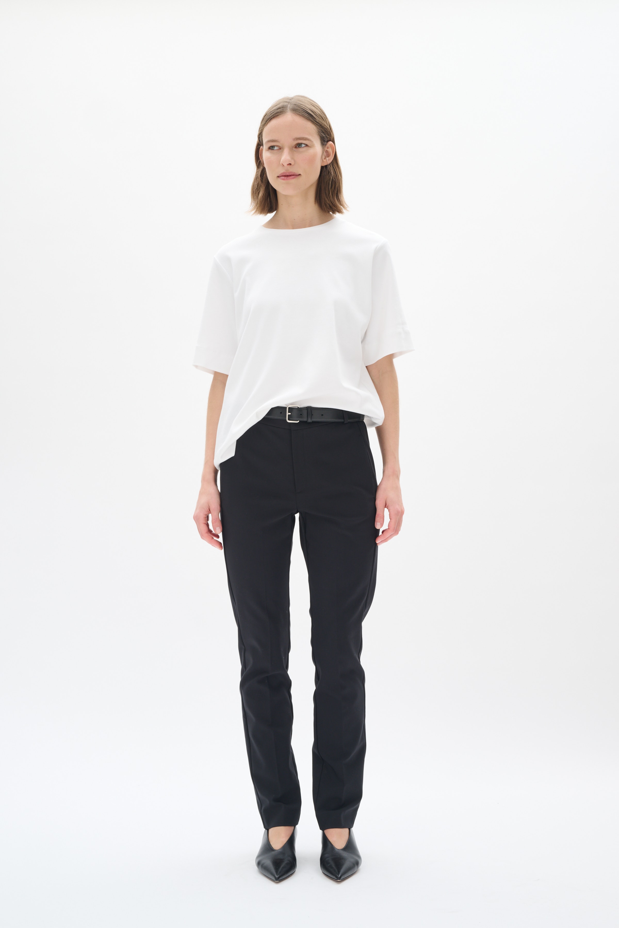 ZellaIW Trousers LOOKBOOK FRONT 30110334-194008