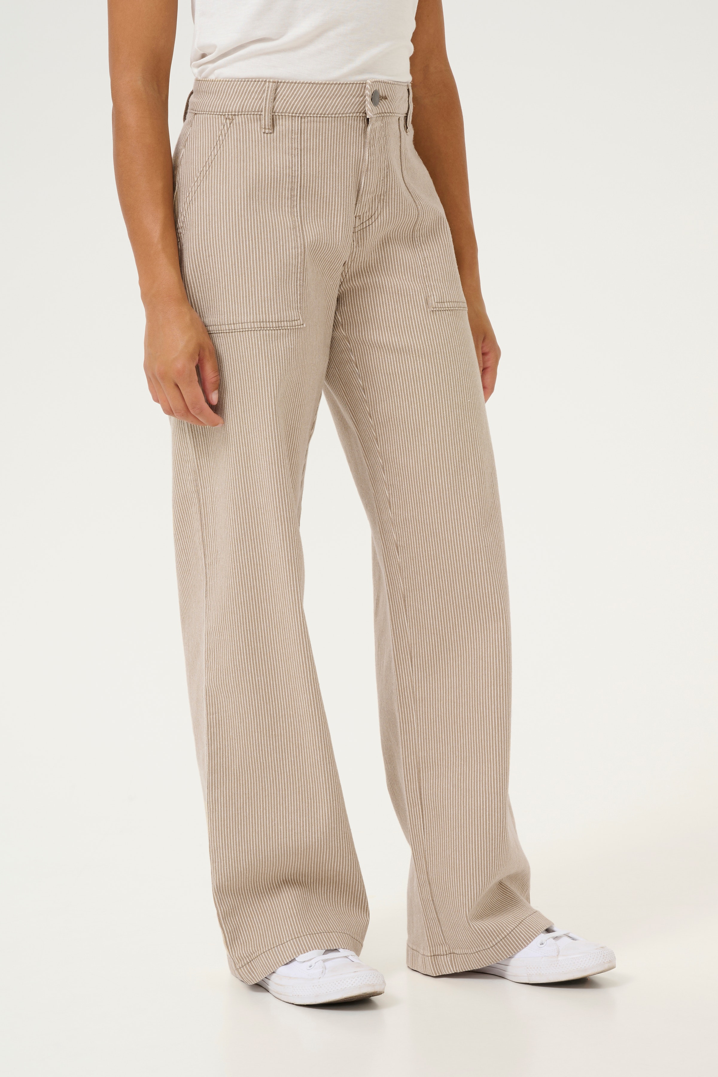 CUmilky Trousers LOOKBOOK FRONT 50110489-107334