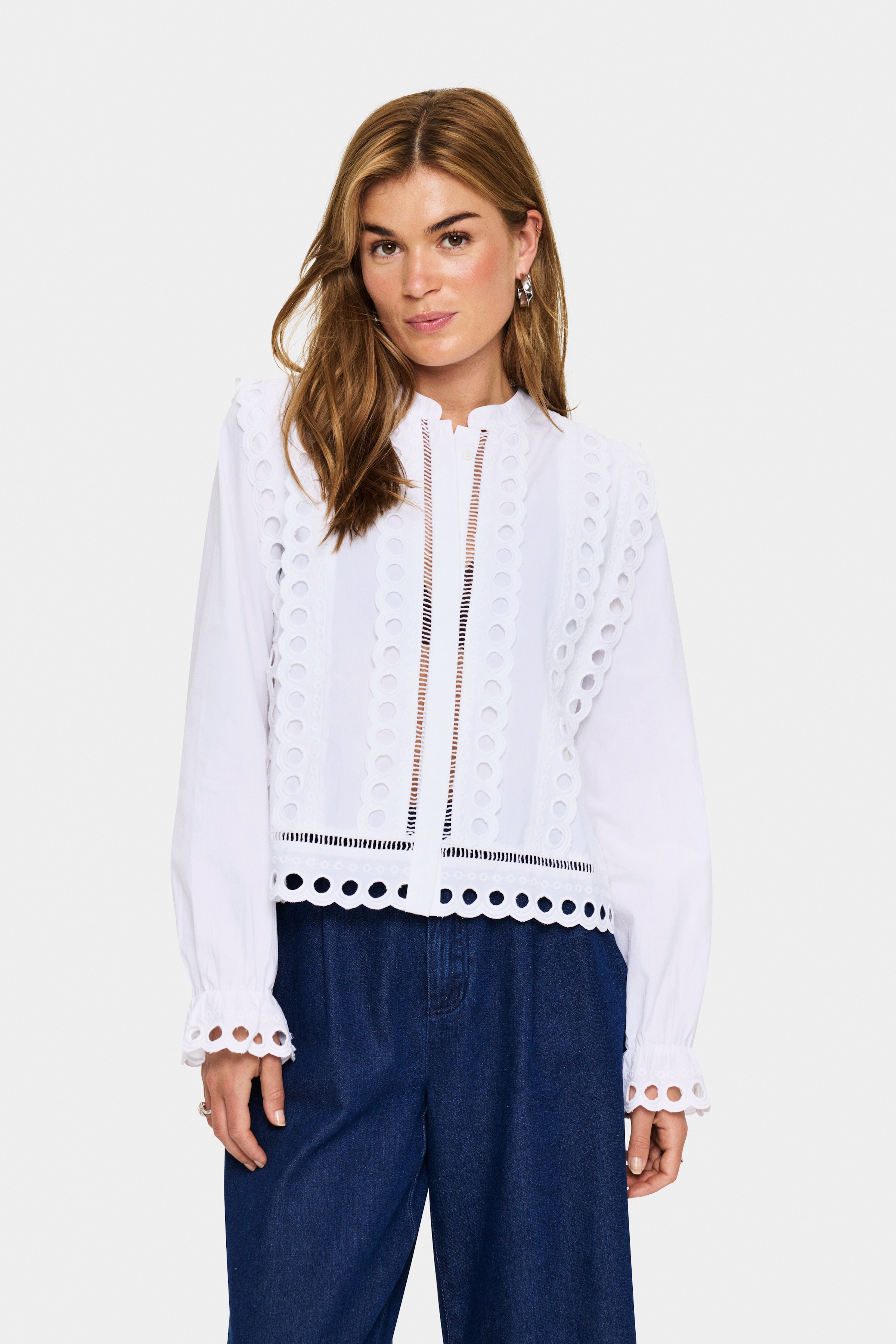 MarleeSZ Shirt LOOKBOOK FRONT 30514366-110601