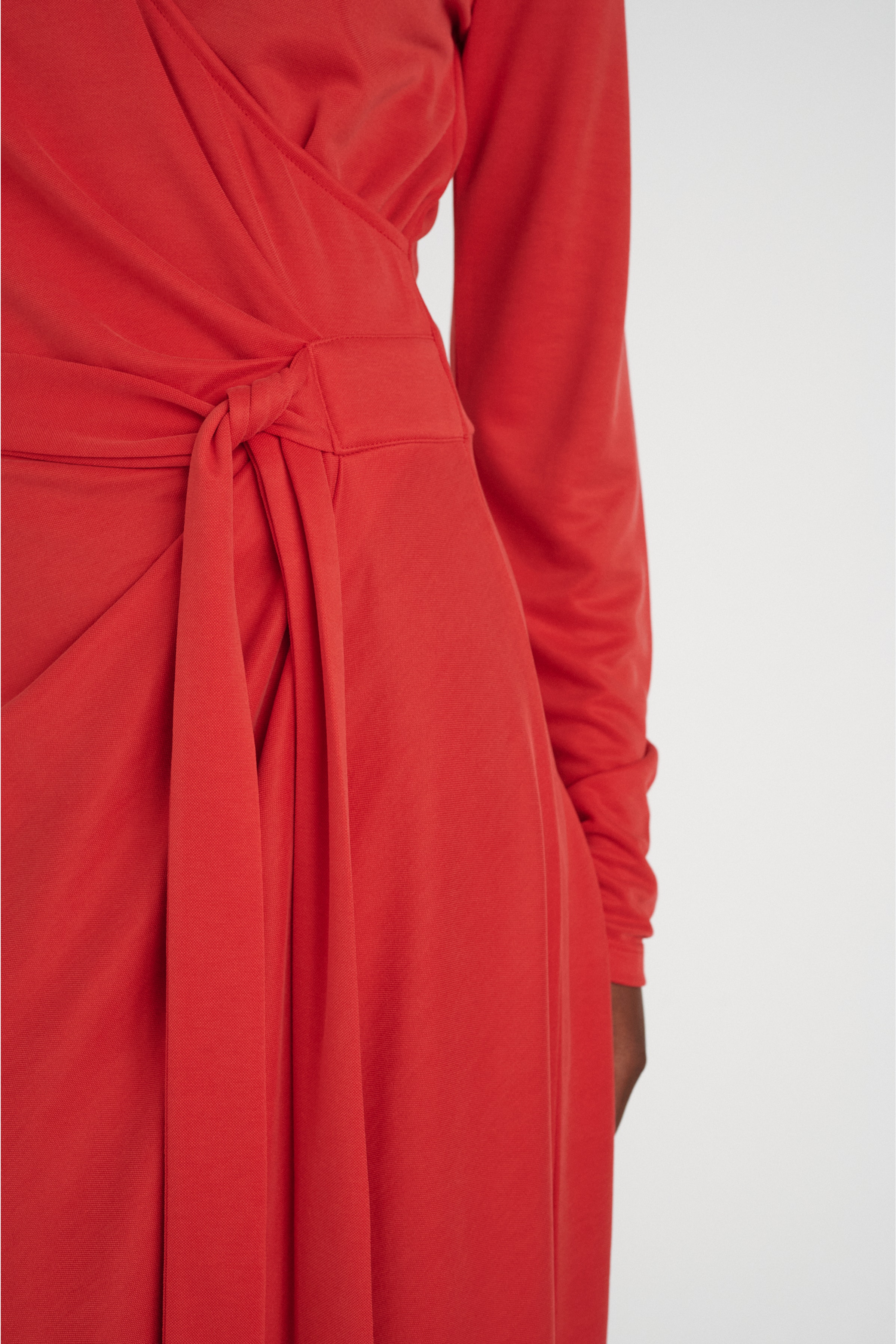 VinnyIW Dress LOOKBOOK DETAIL 30106199-181659