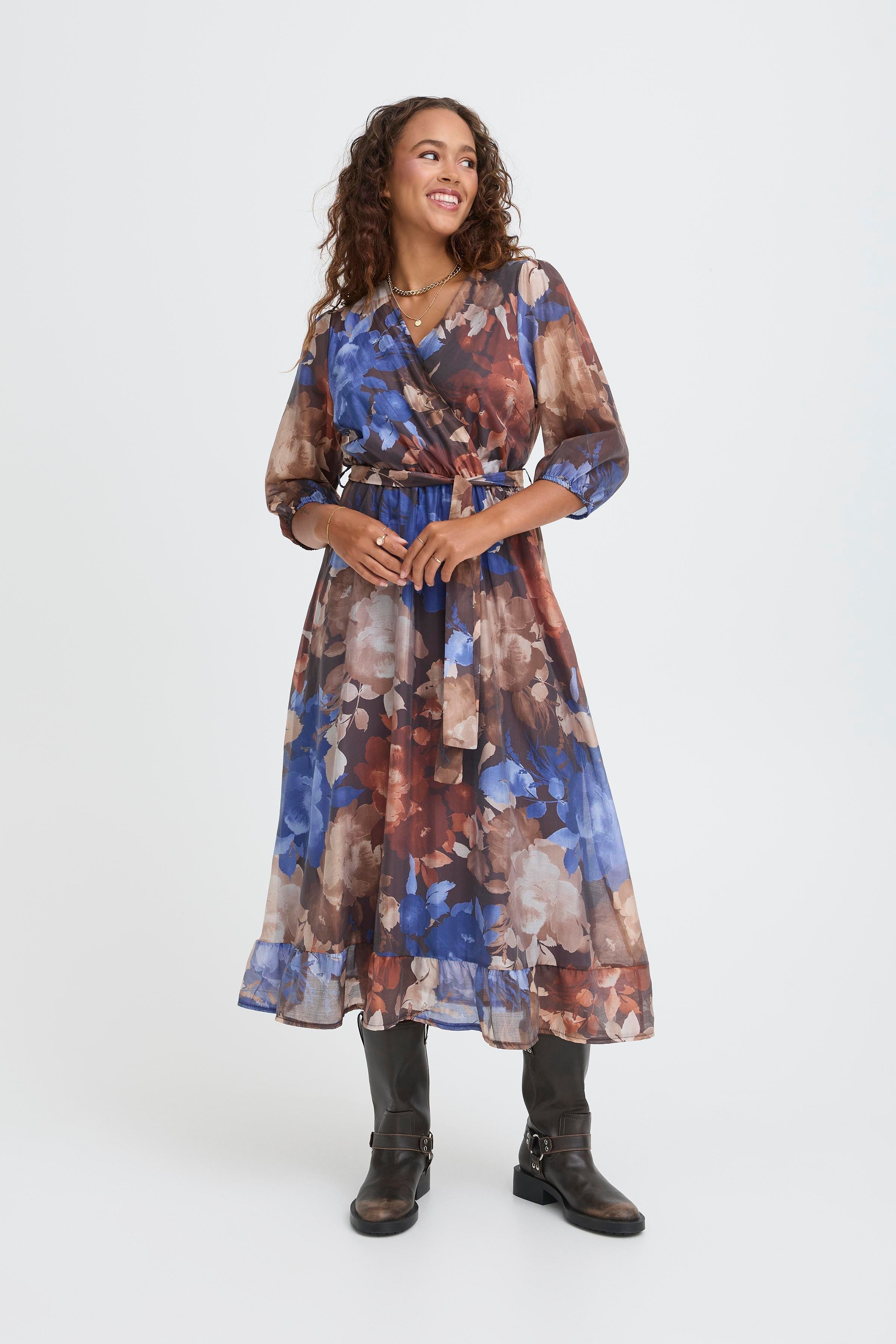 SBLEYIA Jurk LOOKBOOK FRONT 22101080-191109