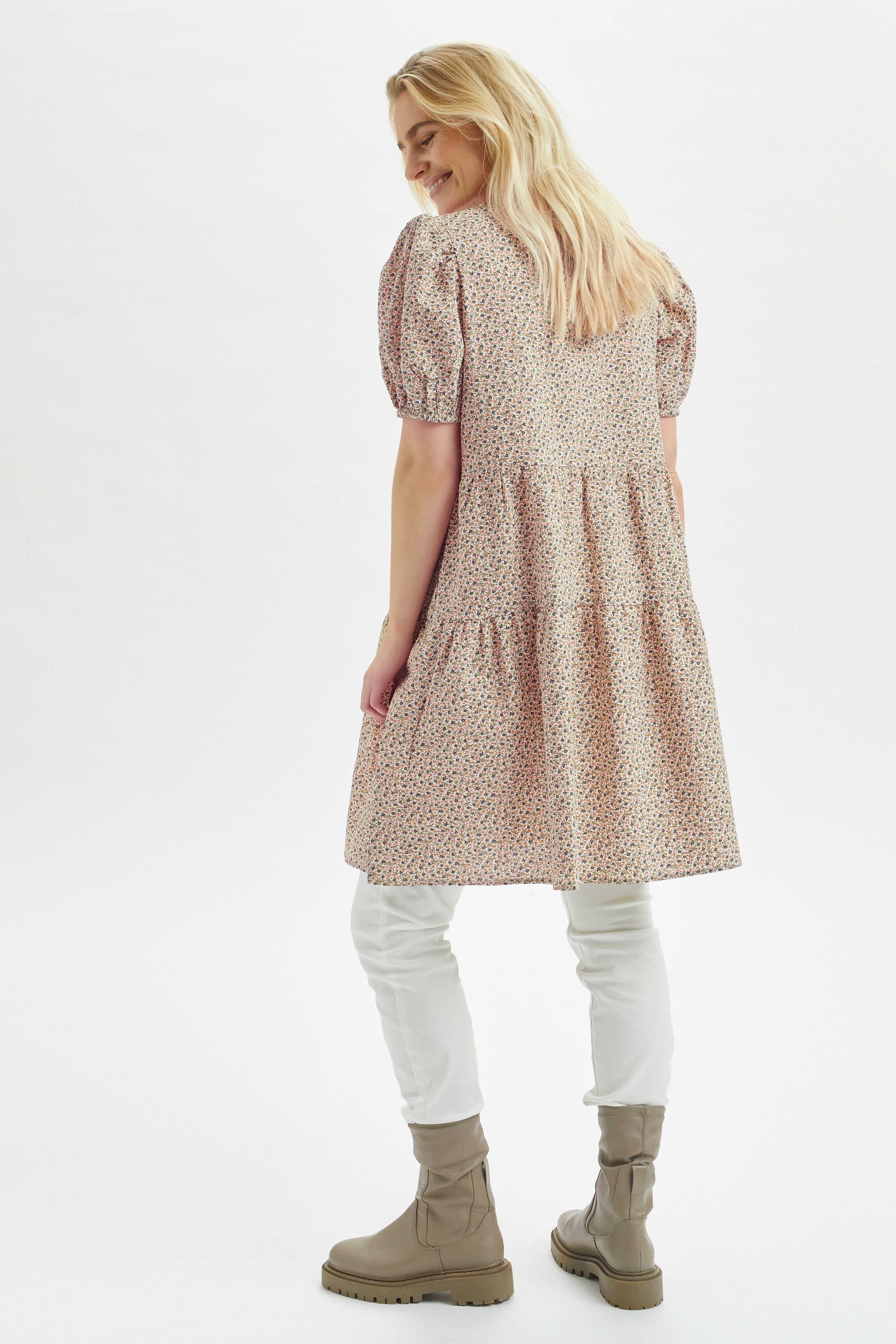 CRCyren Kleid LOOKBOOK BACK 10650634-102001
