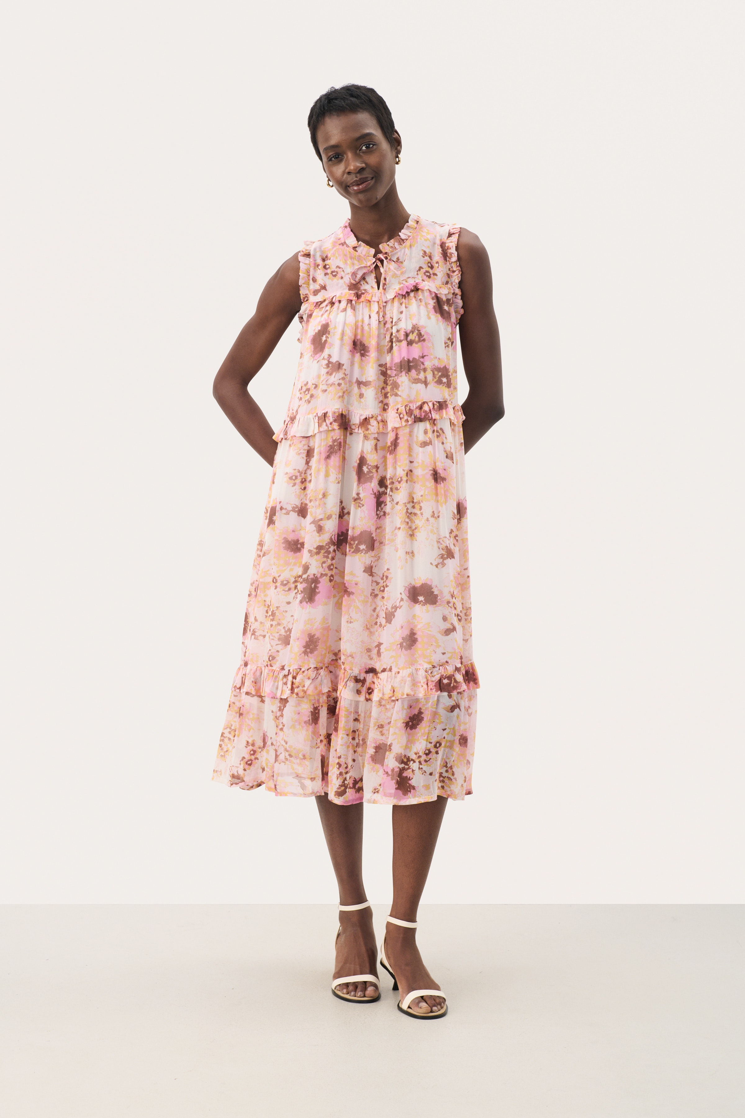 RiyanaPW Klänning LOOKBOOK FRONT 30309622-303767