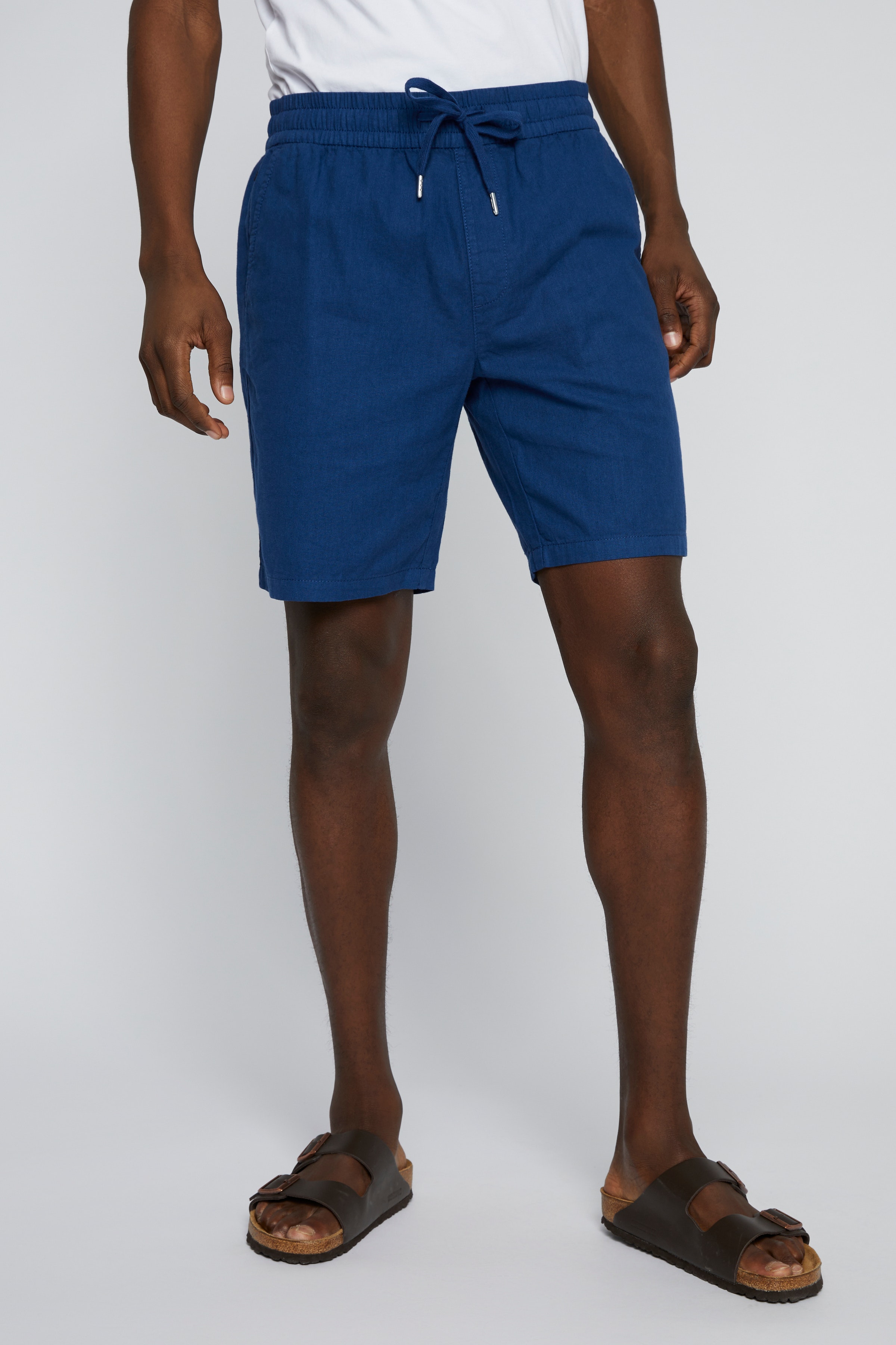 MAbarton linen shorts LOOKBOOK FRONT 30206032-194029