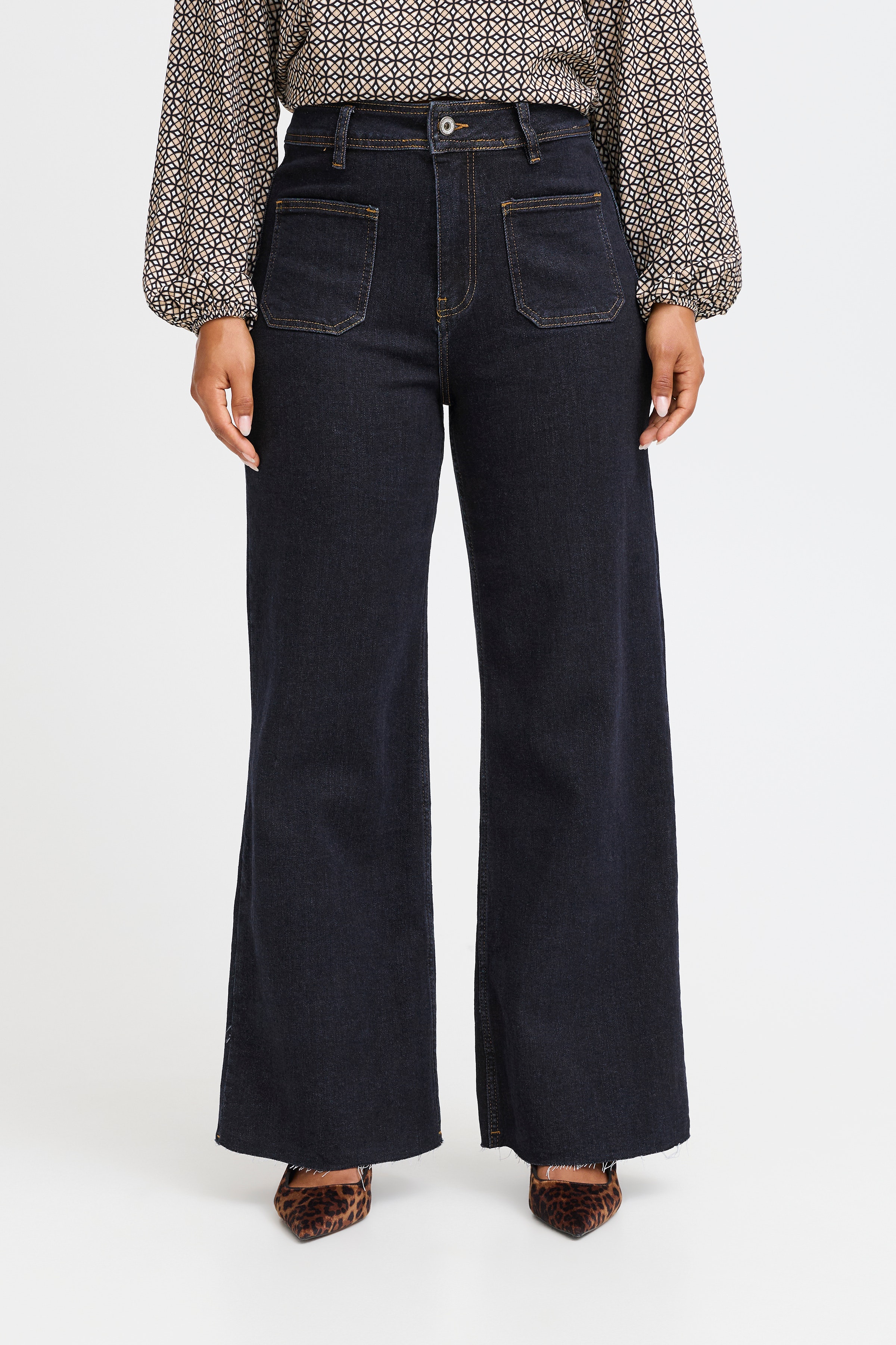 SBIBELIN Trousers LOOKBOOK FRONT 22100748-194118