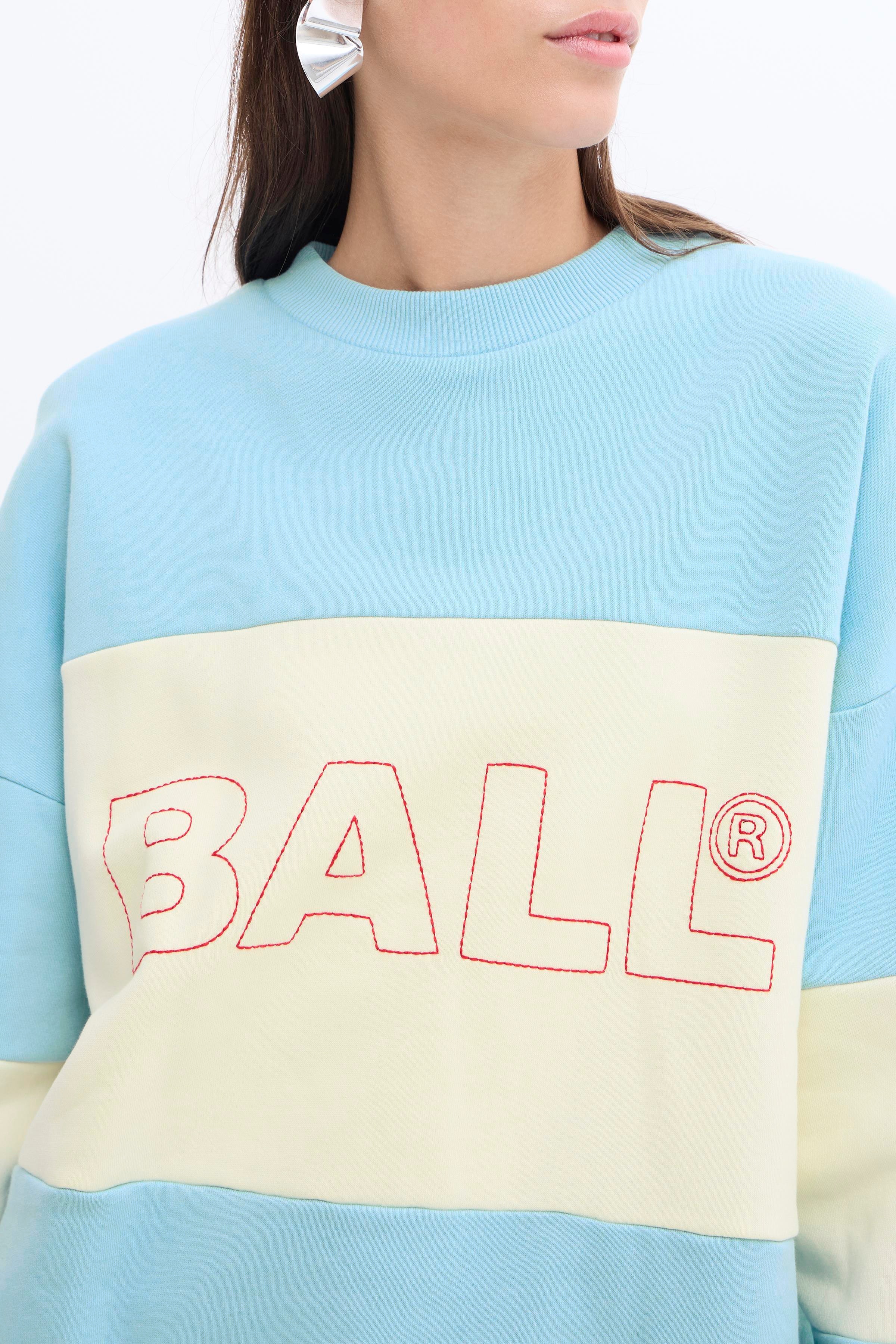 BALL SUMMER CHAIN CREW NECK LOOKBOOK DETAIL 50405205-B1011