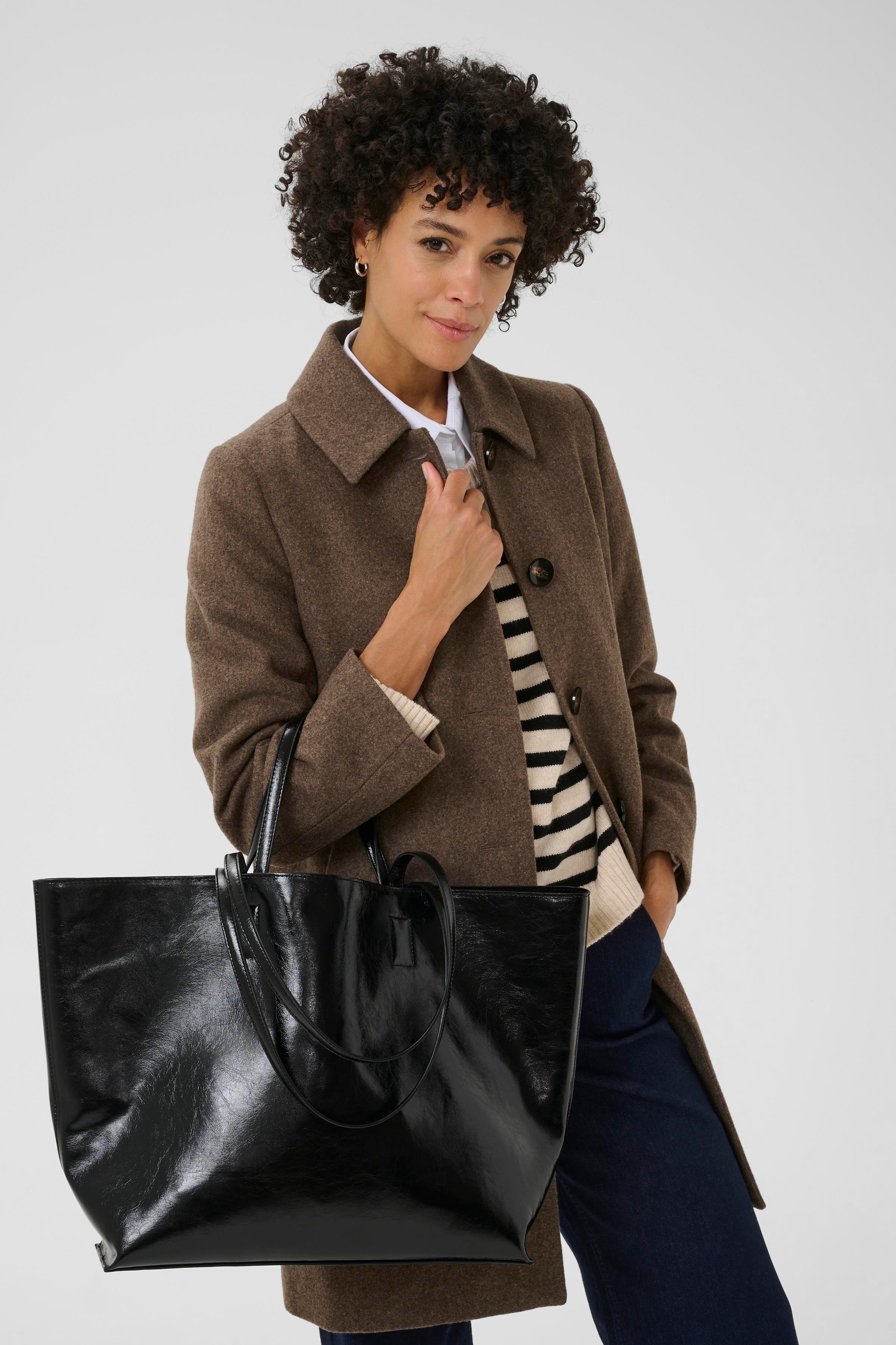 SchilaPW LOOKBOOK FRONT 30310096-194008