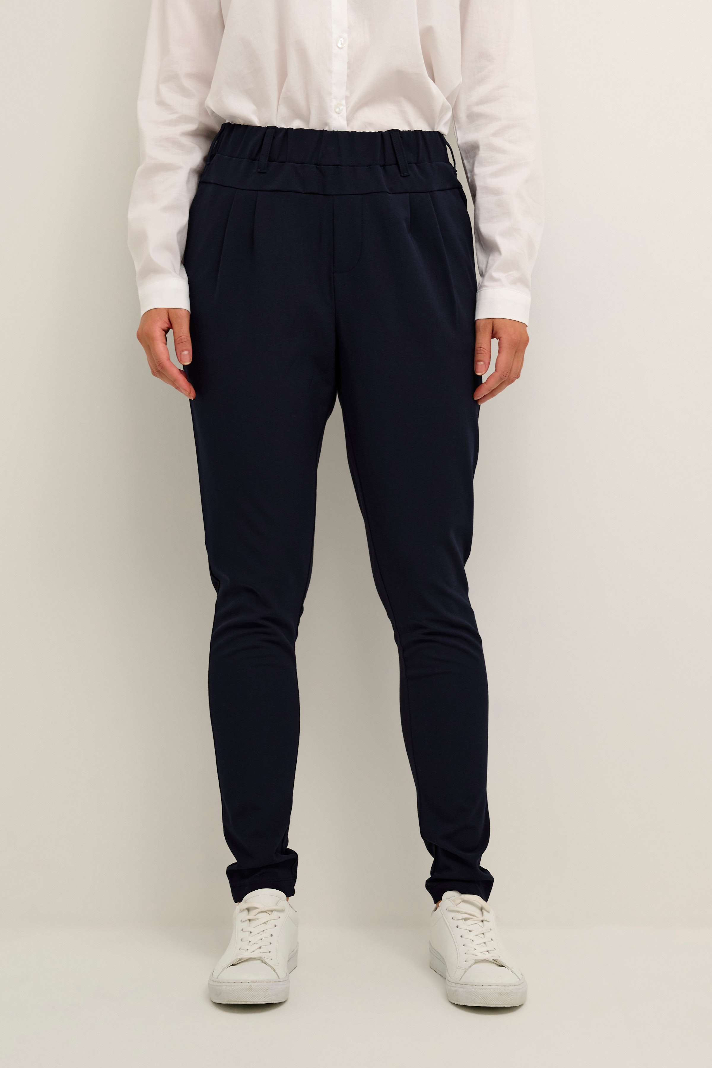 Jillian Bukser LOOKBOOK FRONT 501021-52737