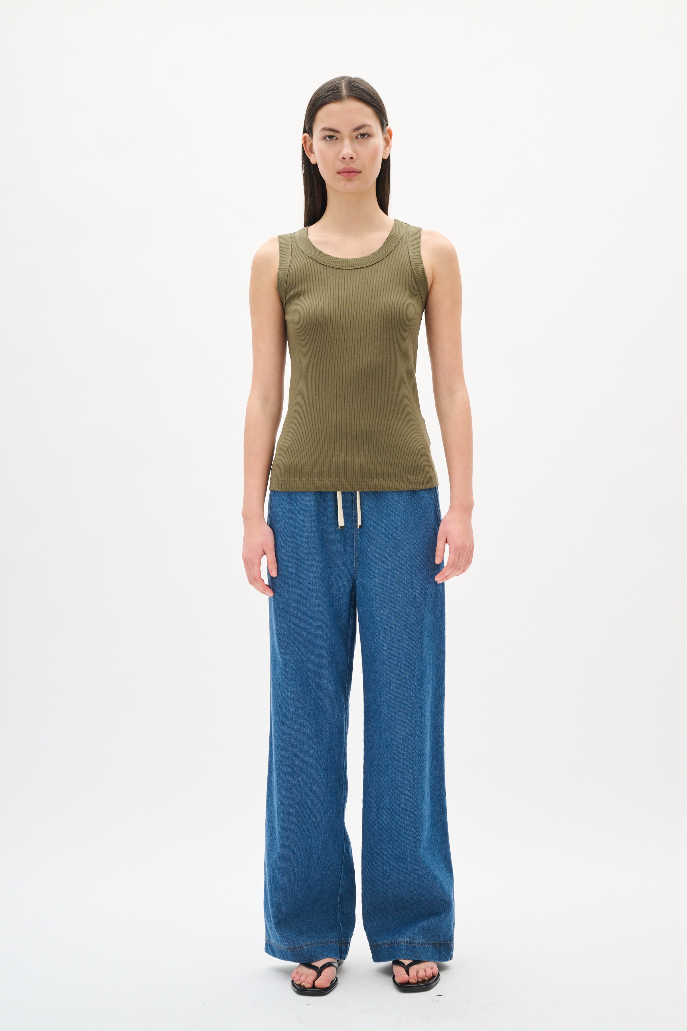 BallarizIW Trousers LOOKBOOK FRONT 30110629-300013