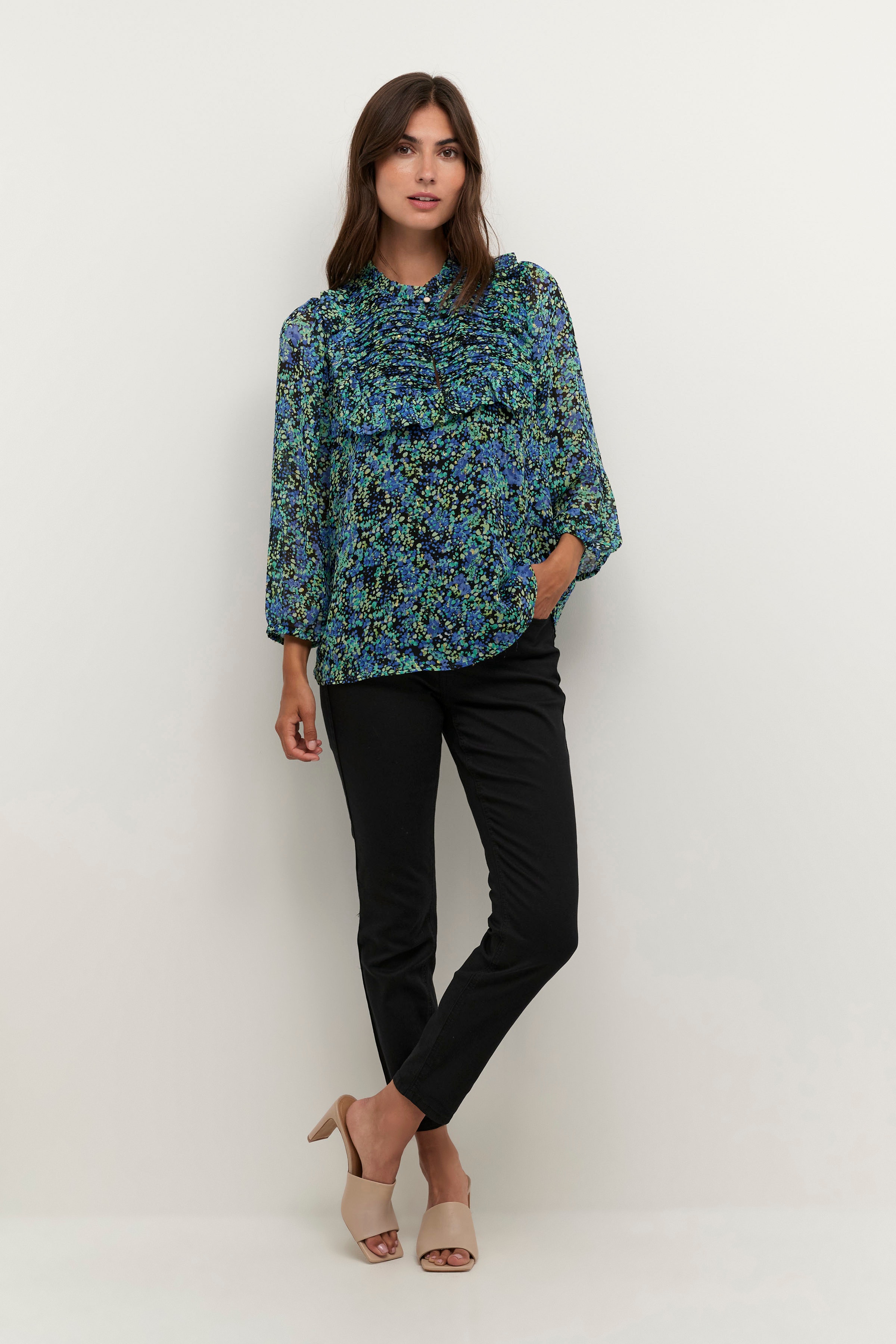 CUcinna Blus LOOKBOOK FRONT 50109458-183949